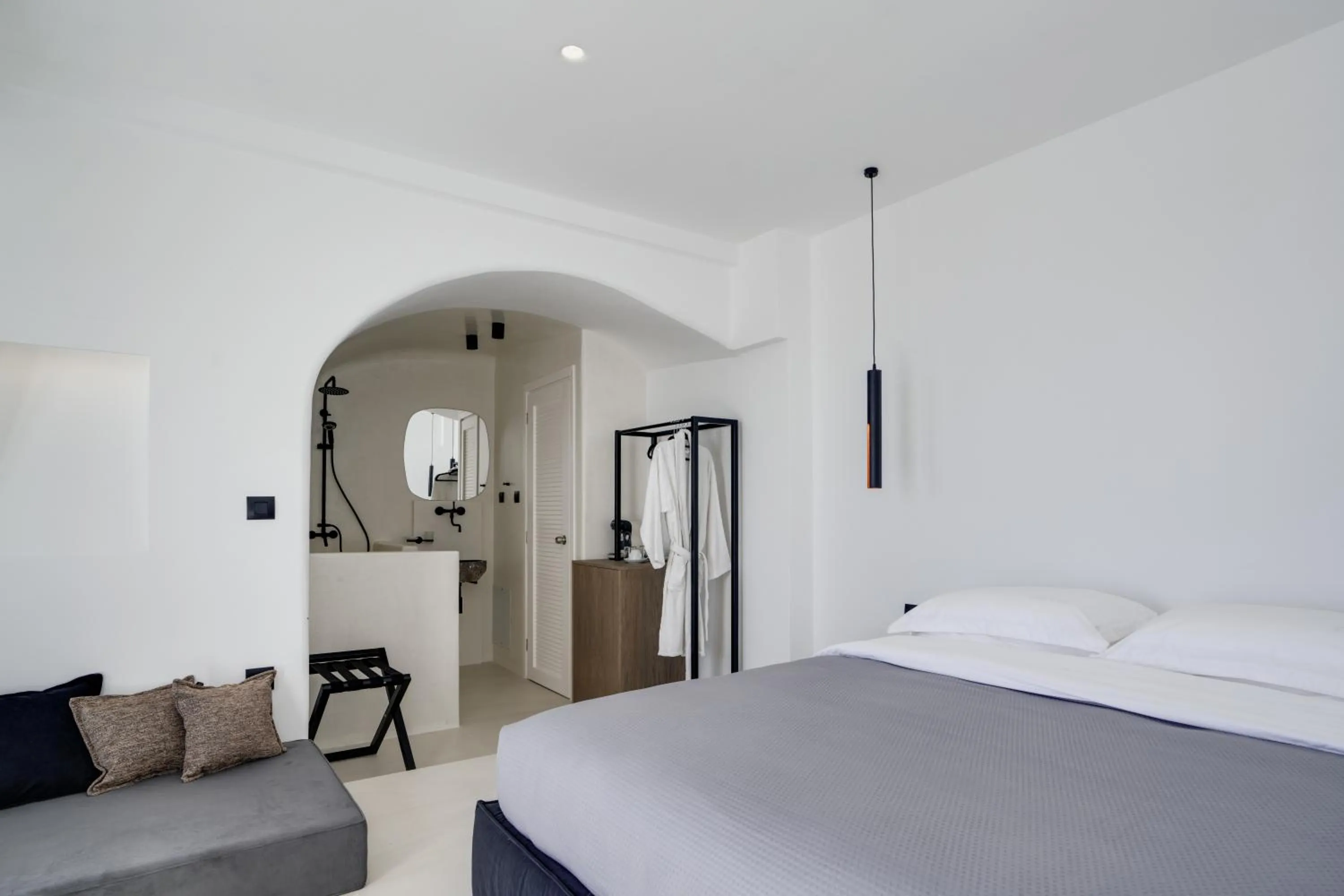 Photo of the whole room, Bed in Imera Vista Suites