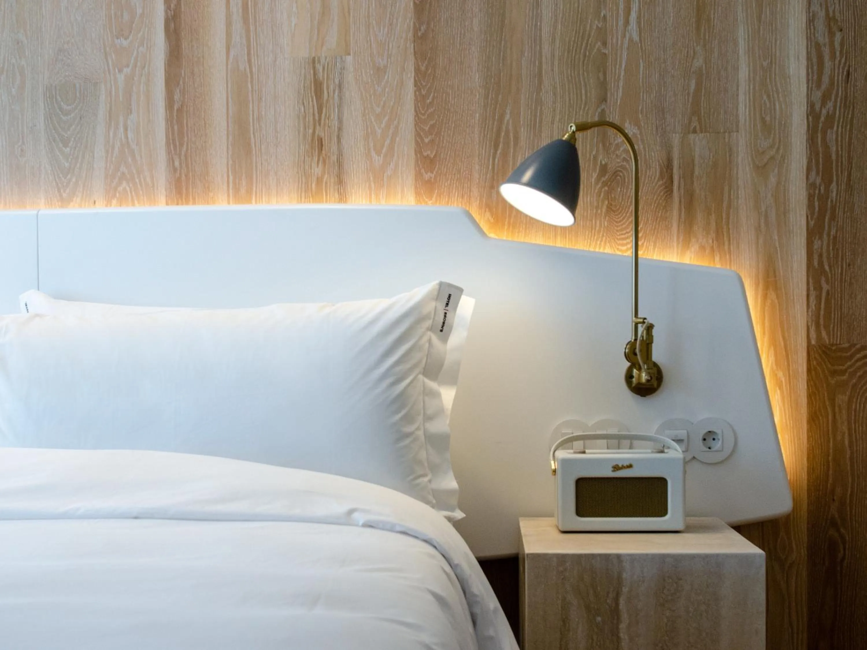 Bed in Browns Avenue Hotel