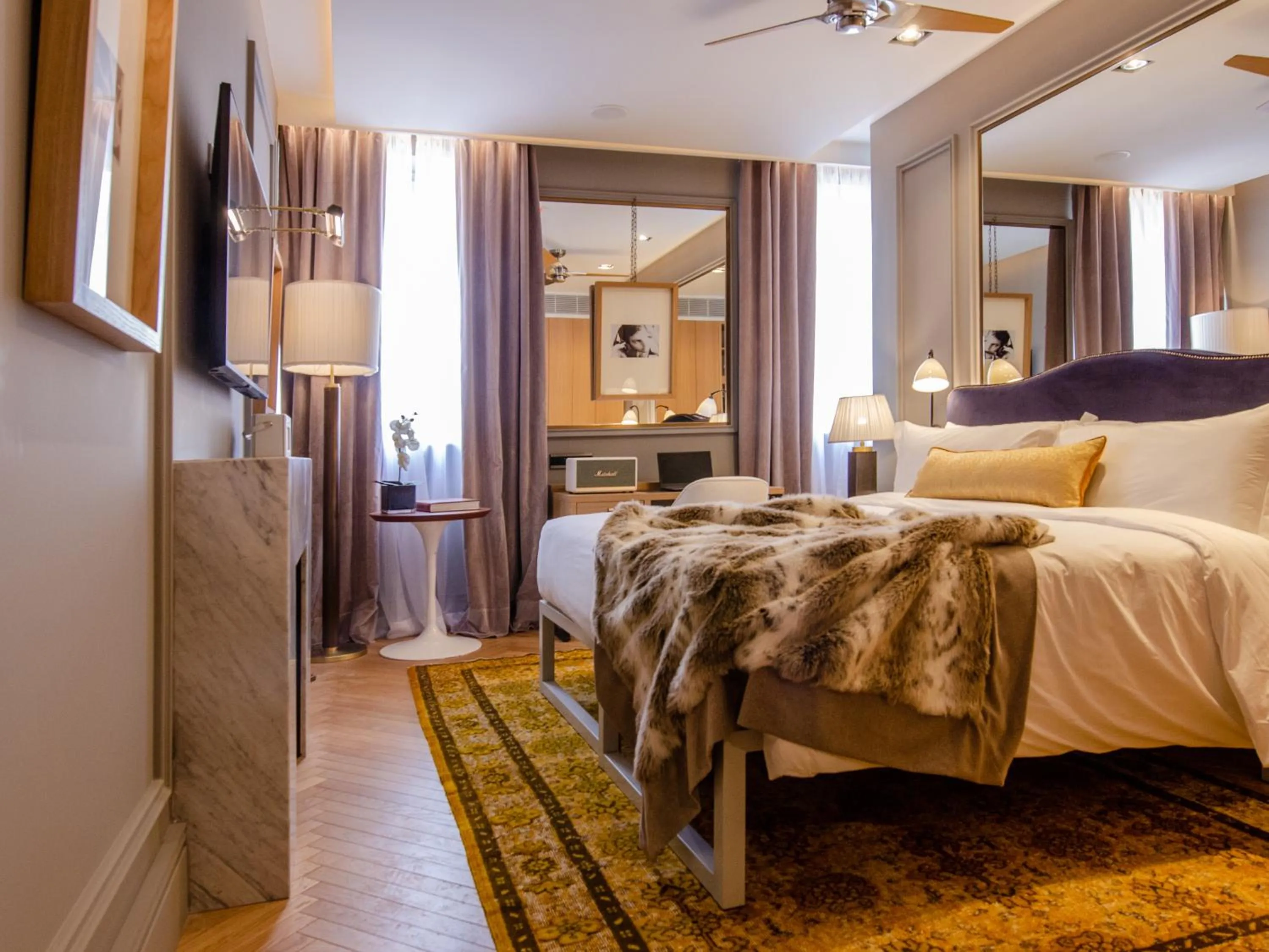 Bed in Browns Avenue Hotel