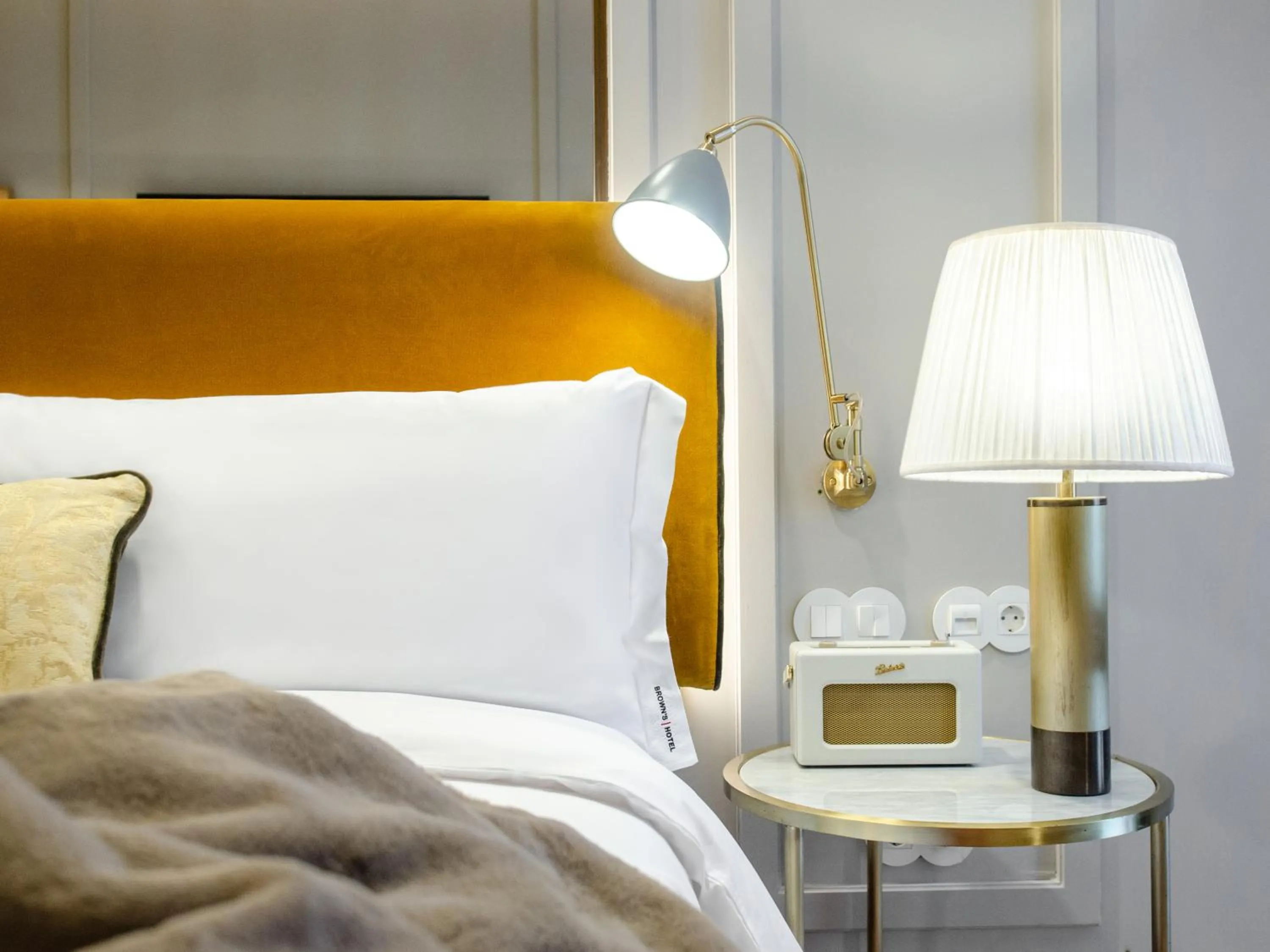 Bed in Browns Avenue Hotel