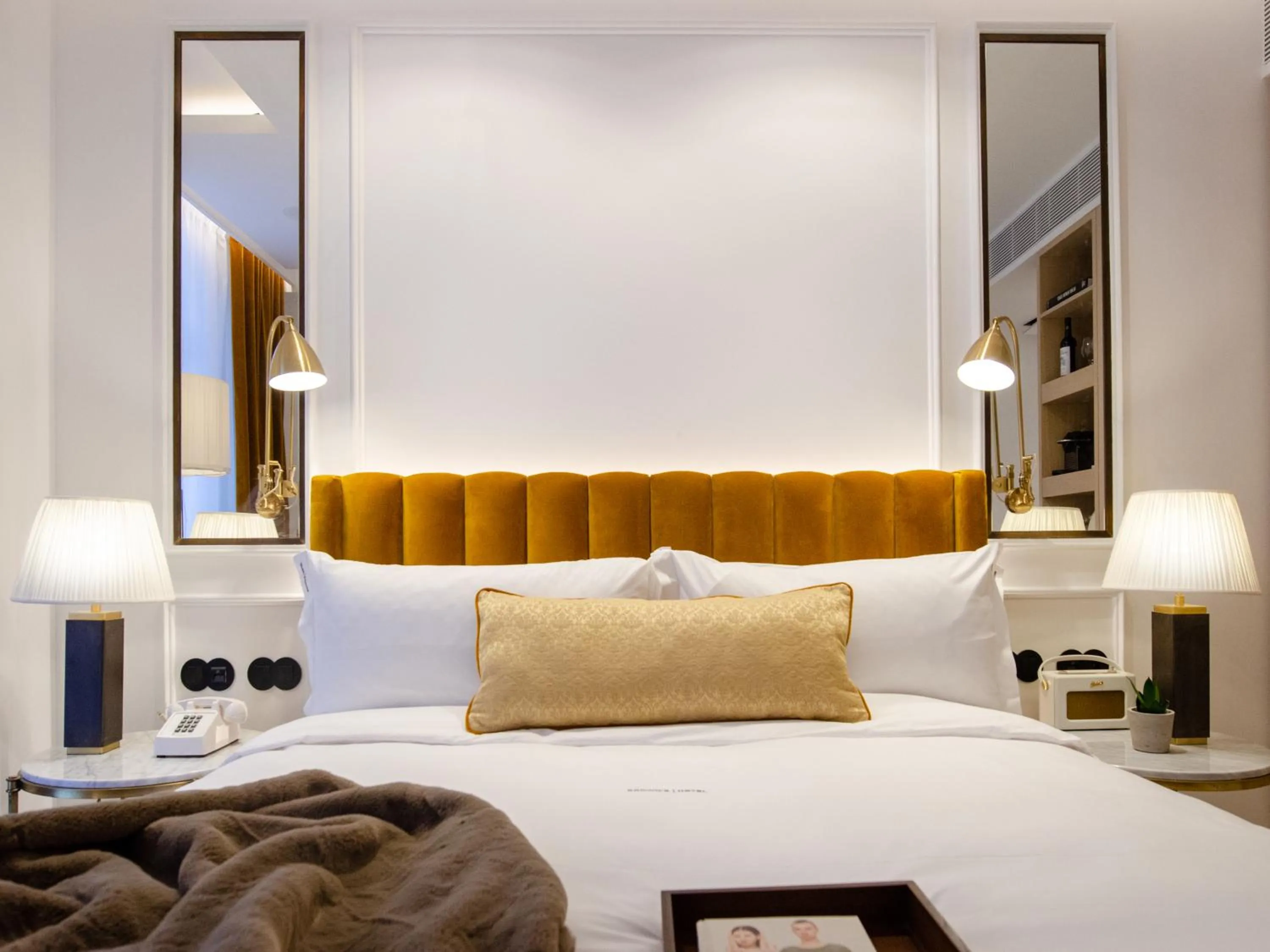 Bed in Browns Avenue Hotel