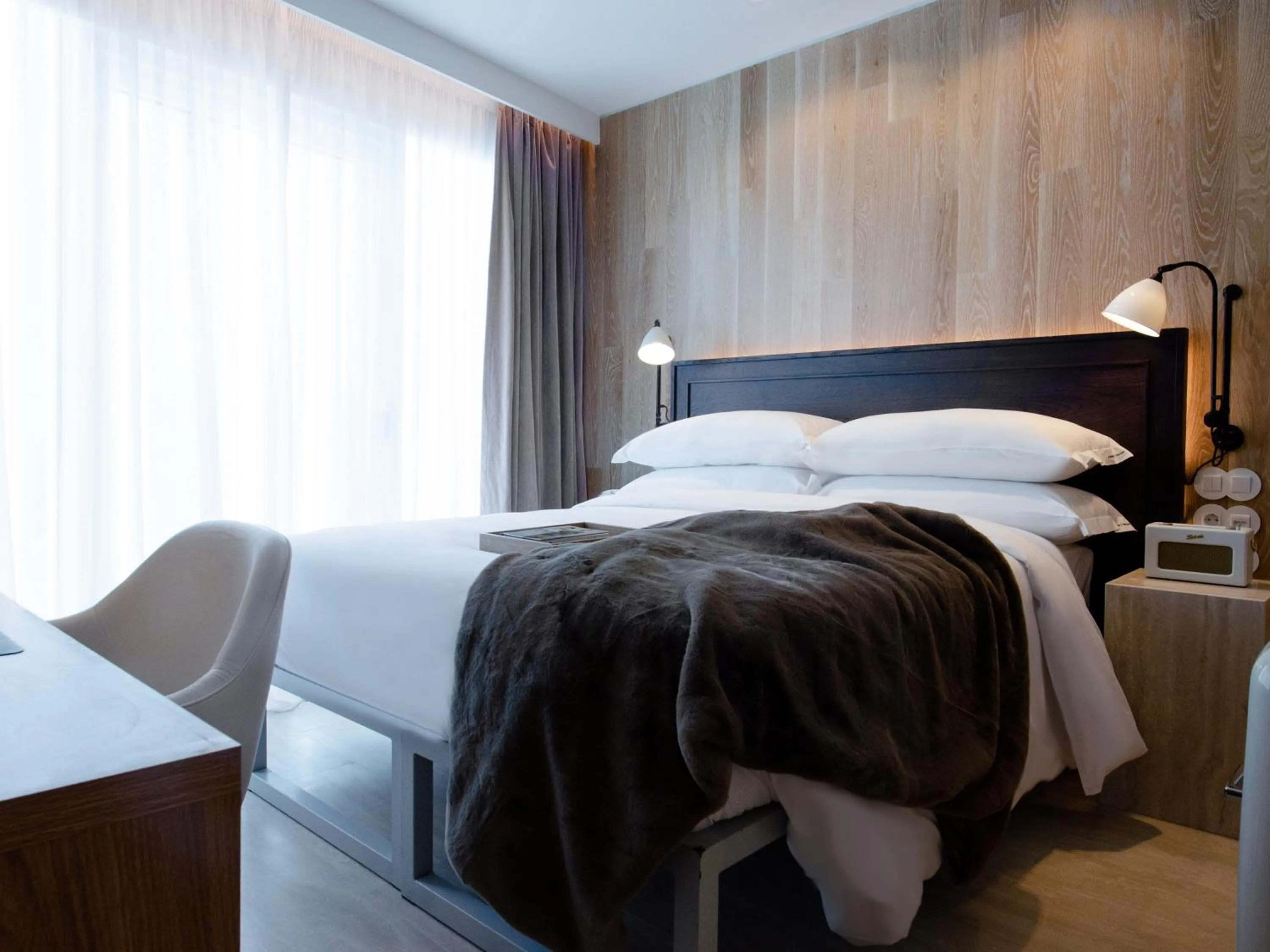 Bed in Browns Avenue Hotel