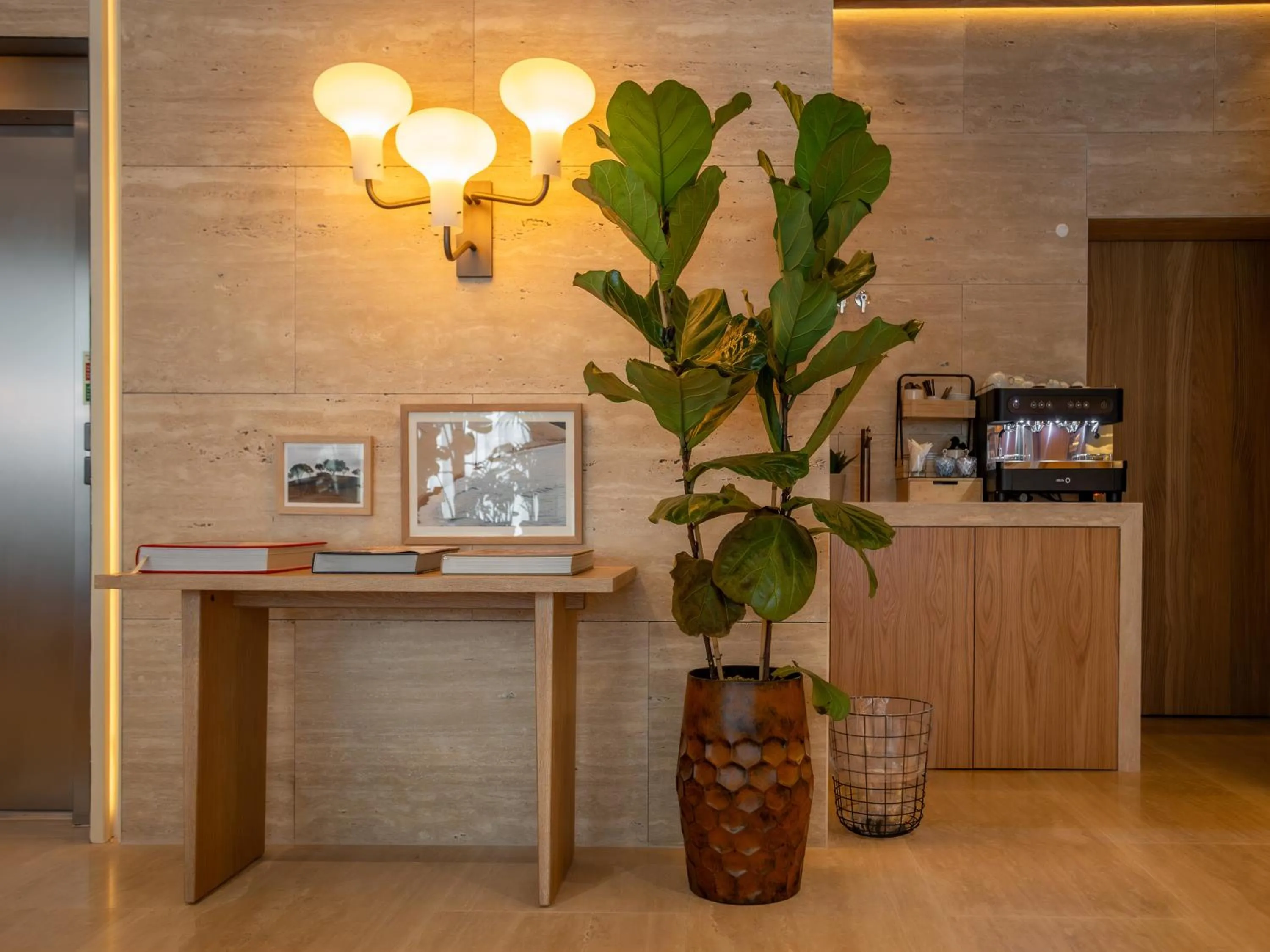 Lobby or reception in Browns Avenue Hotel