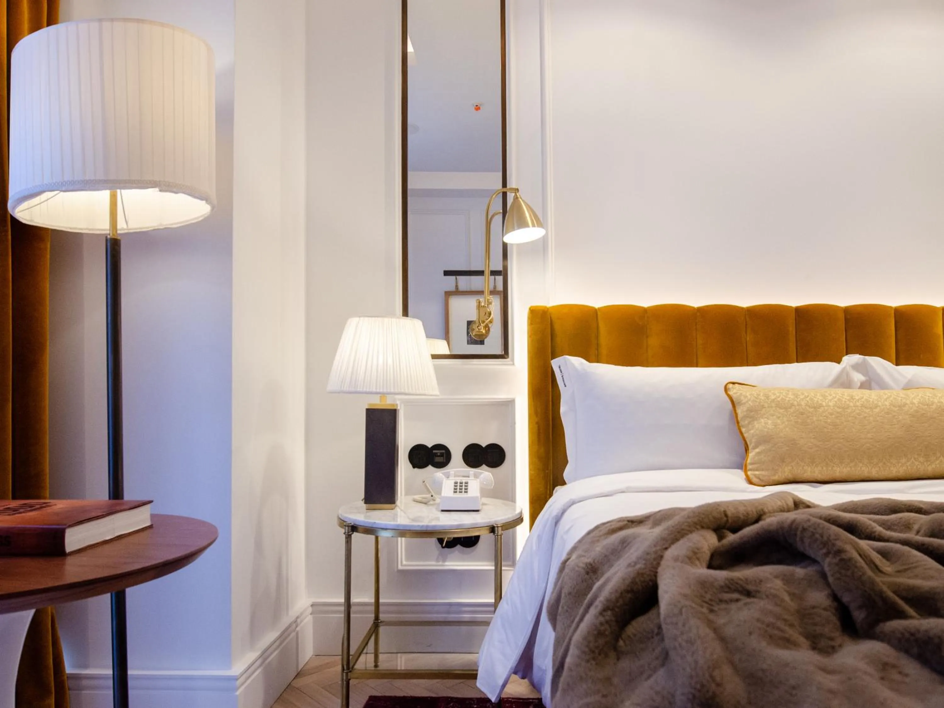 Bed in Browns Avenue Hotel