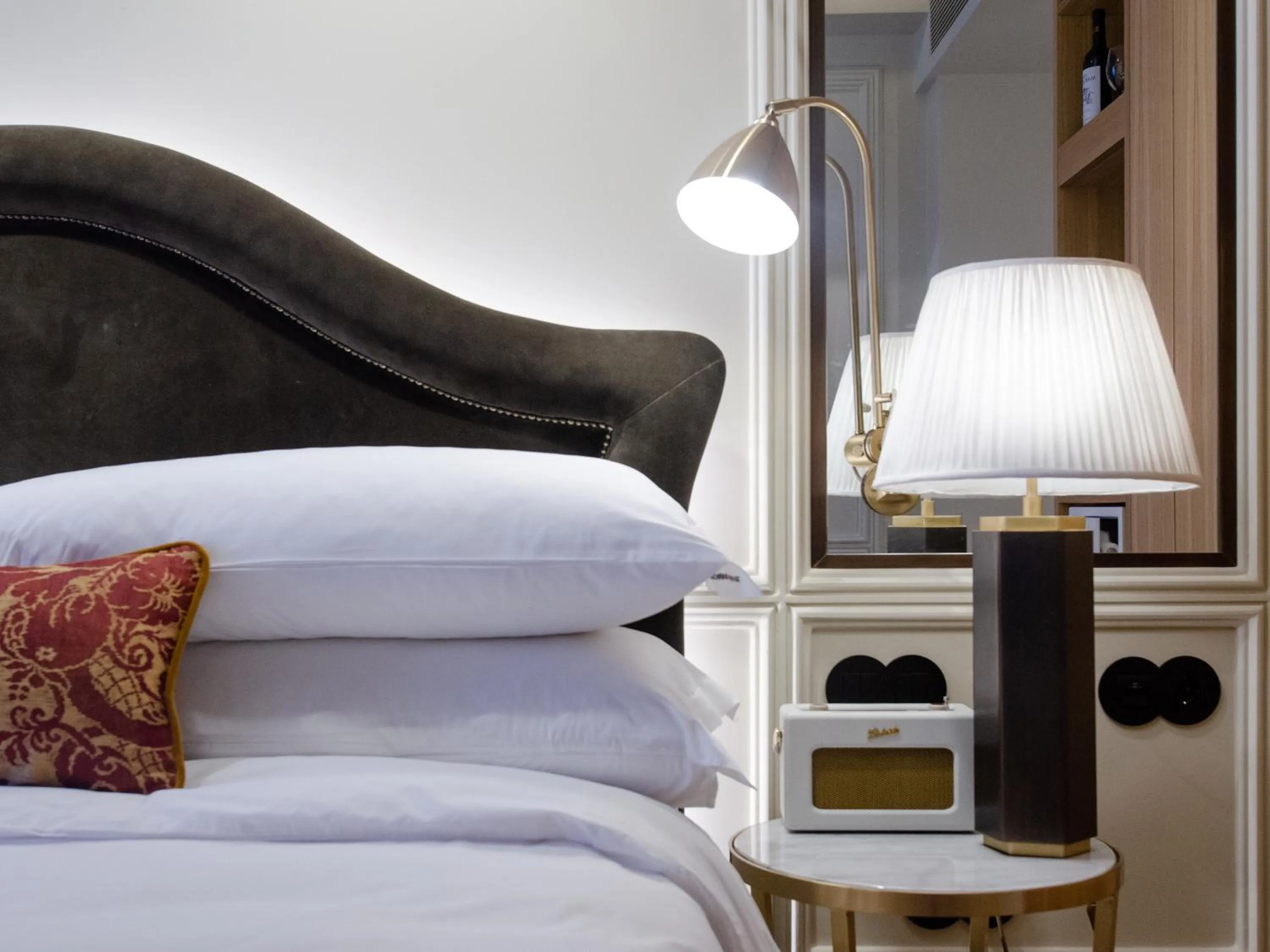 Bed in Browns Avenue Hotel