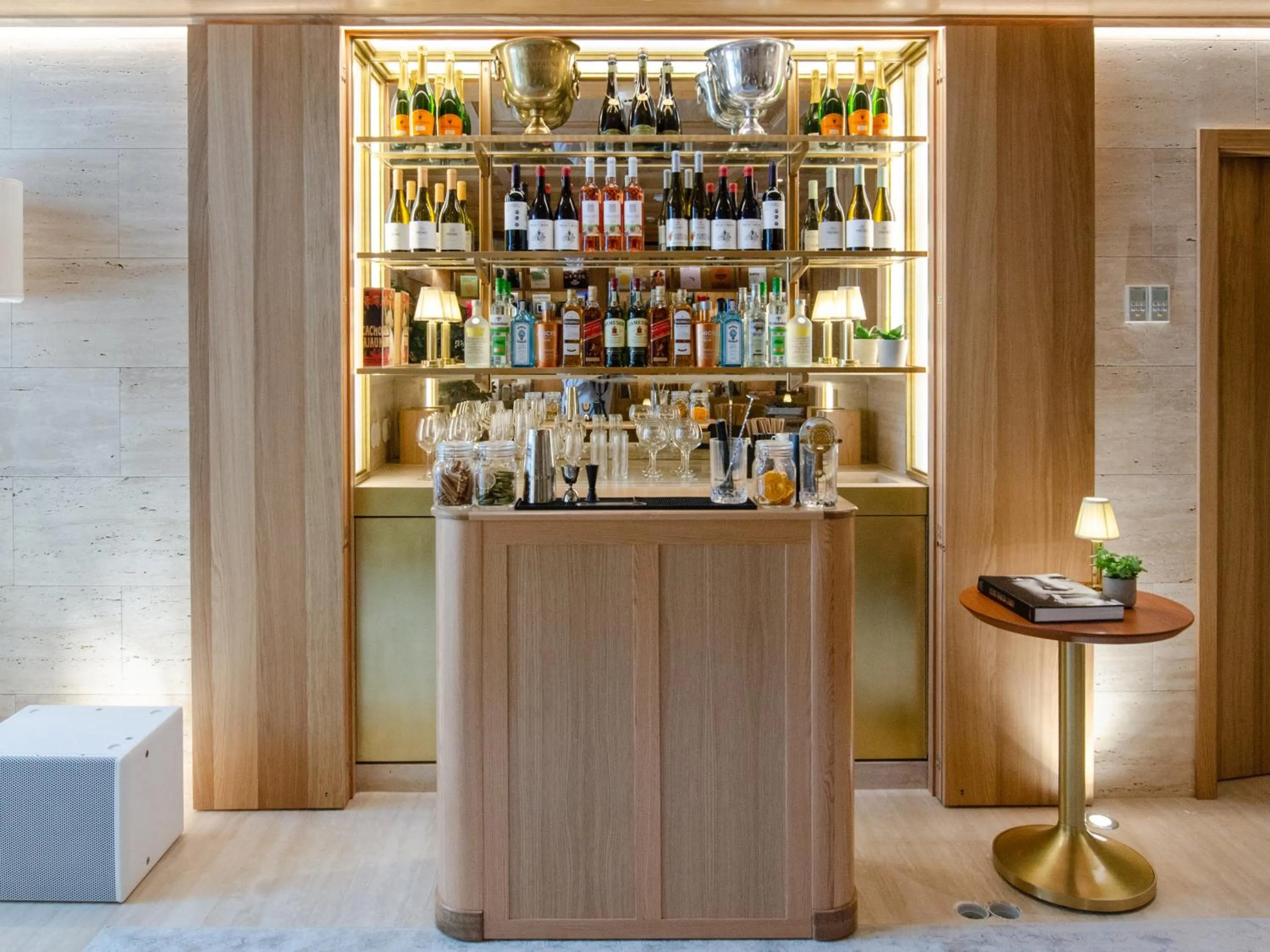 Lounge or bar in Browns Avenue Hotel