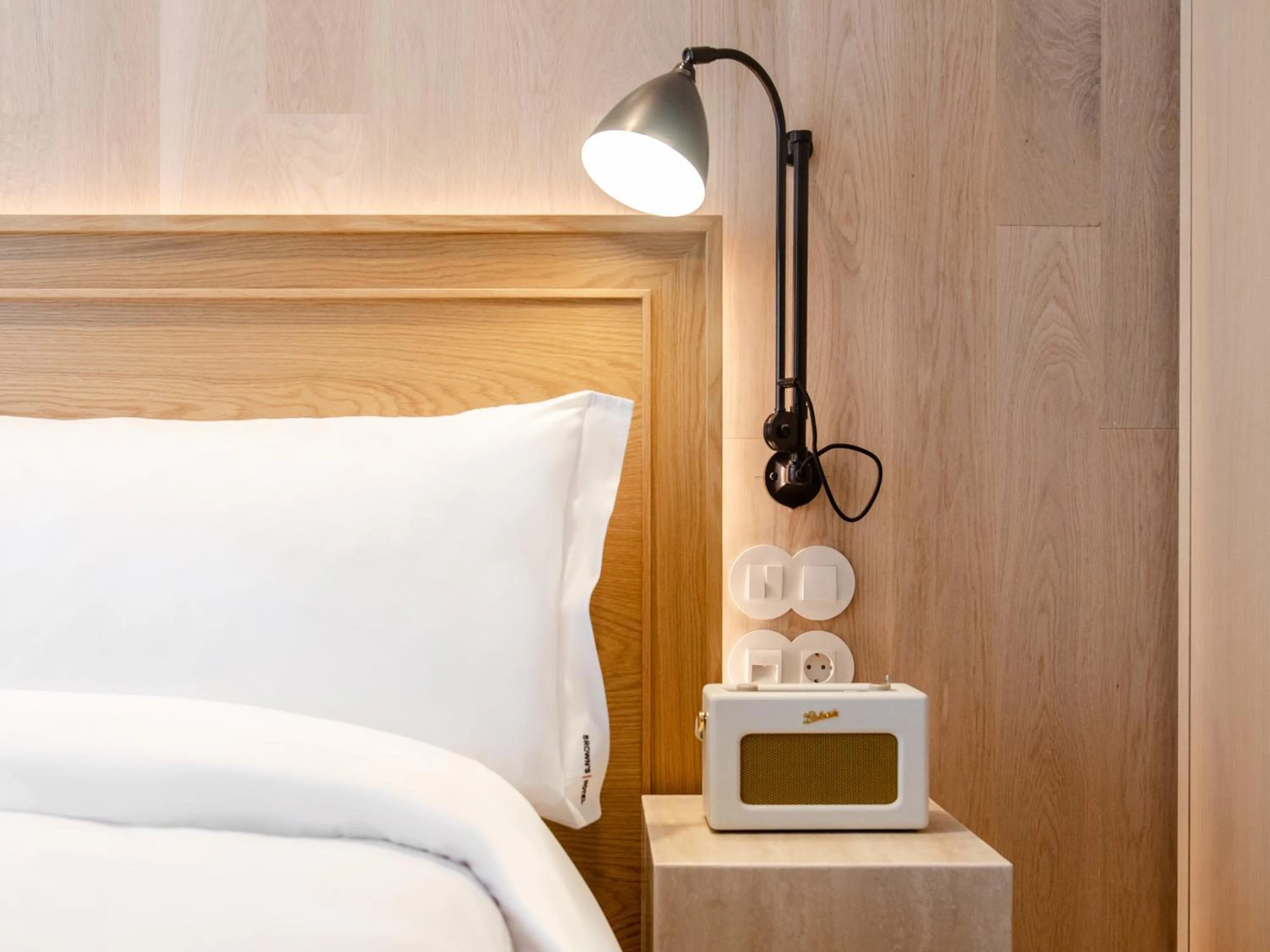 Bed in Browns Avenue Hotel