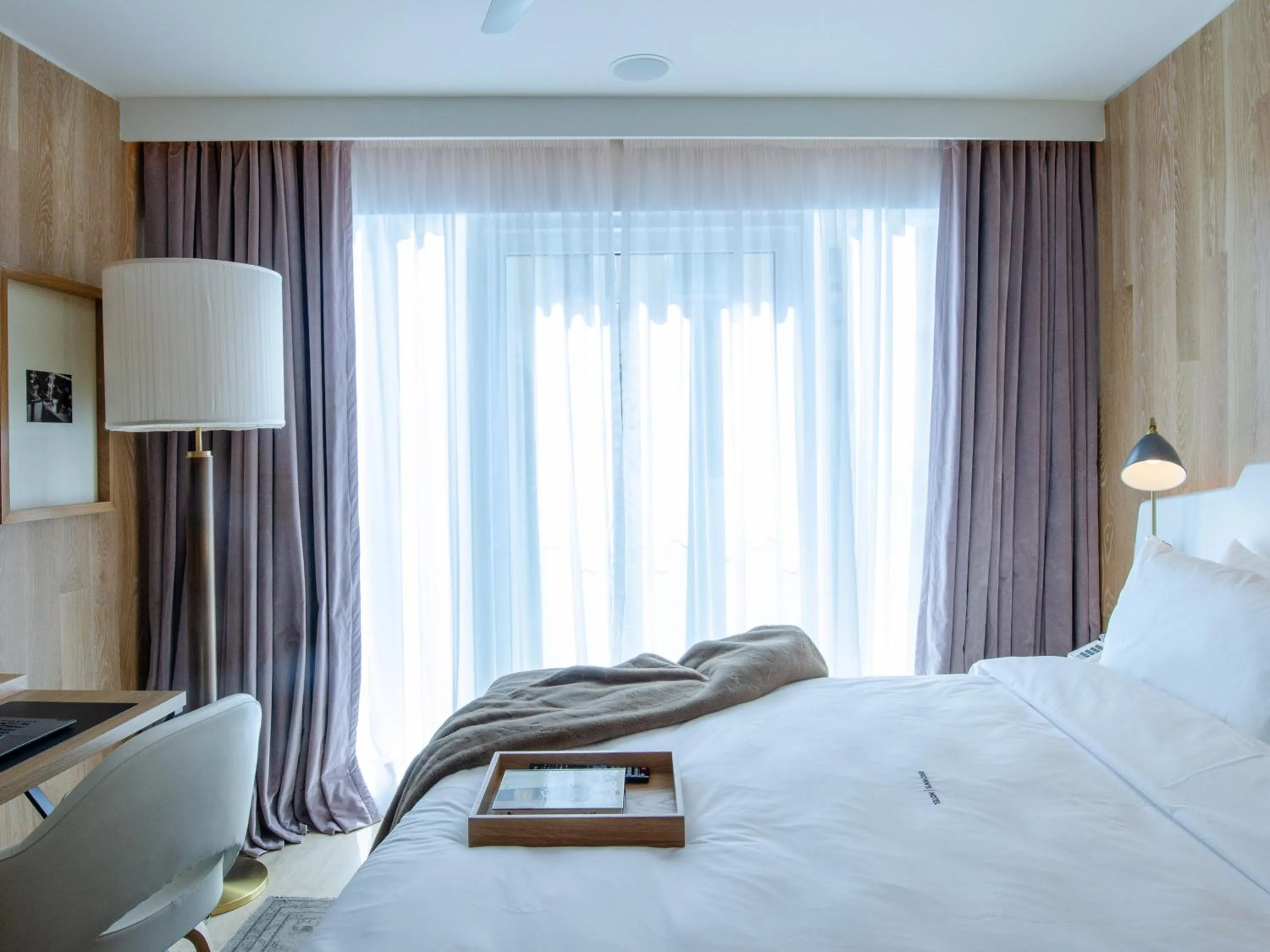 Bed in Browns Avenue Hotel