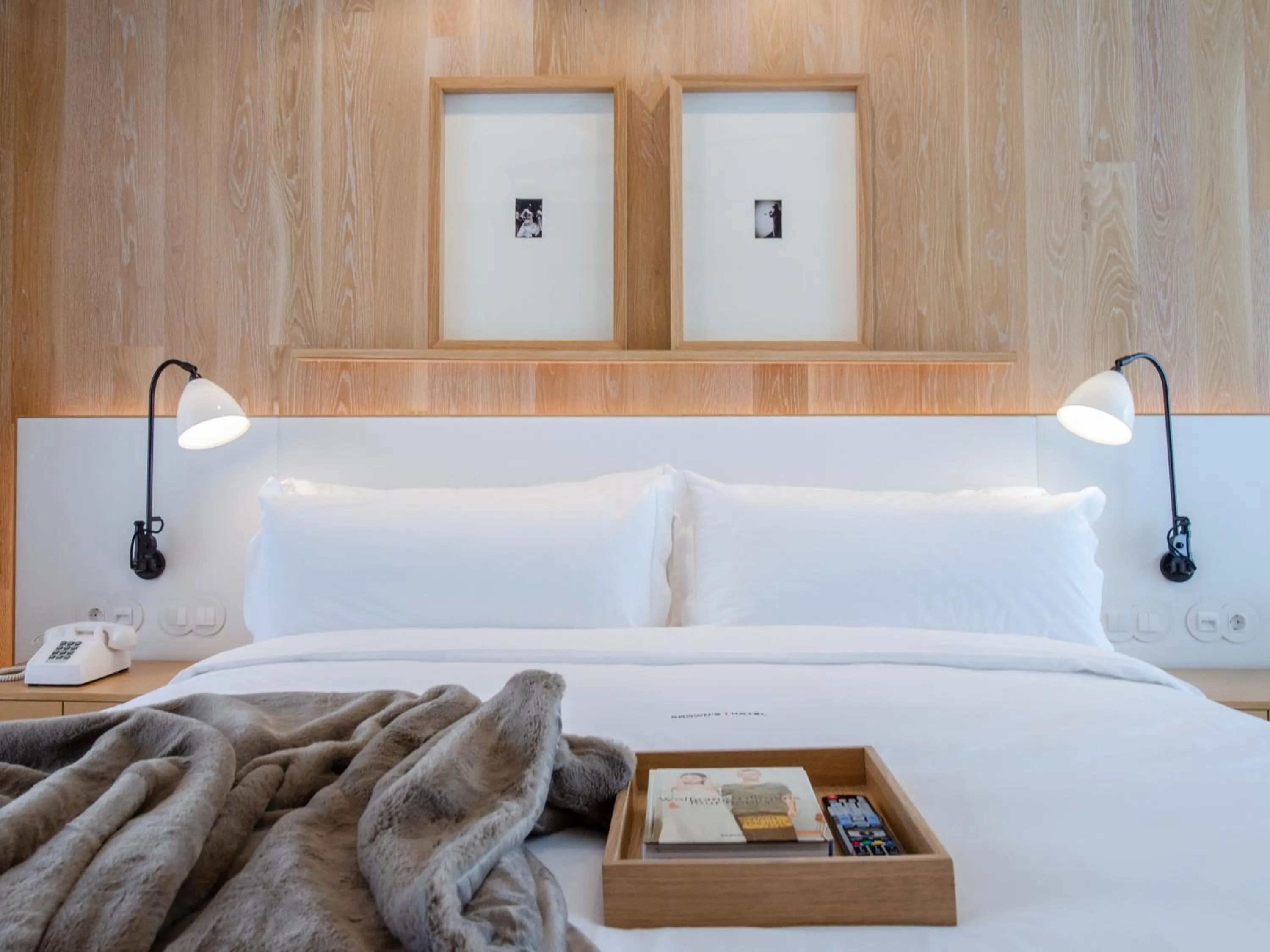 Bed in Browns Avenue Hotel