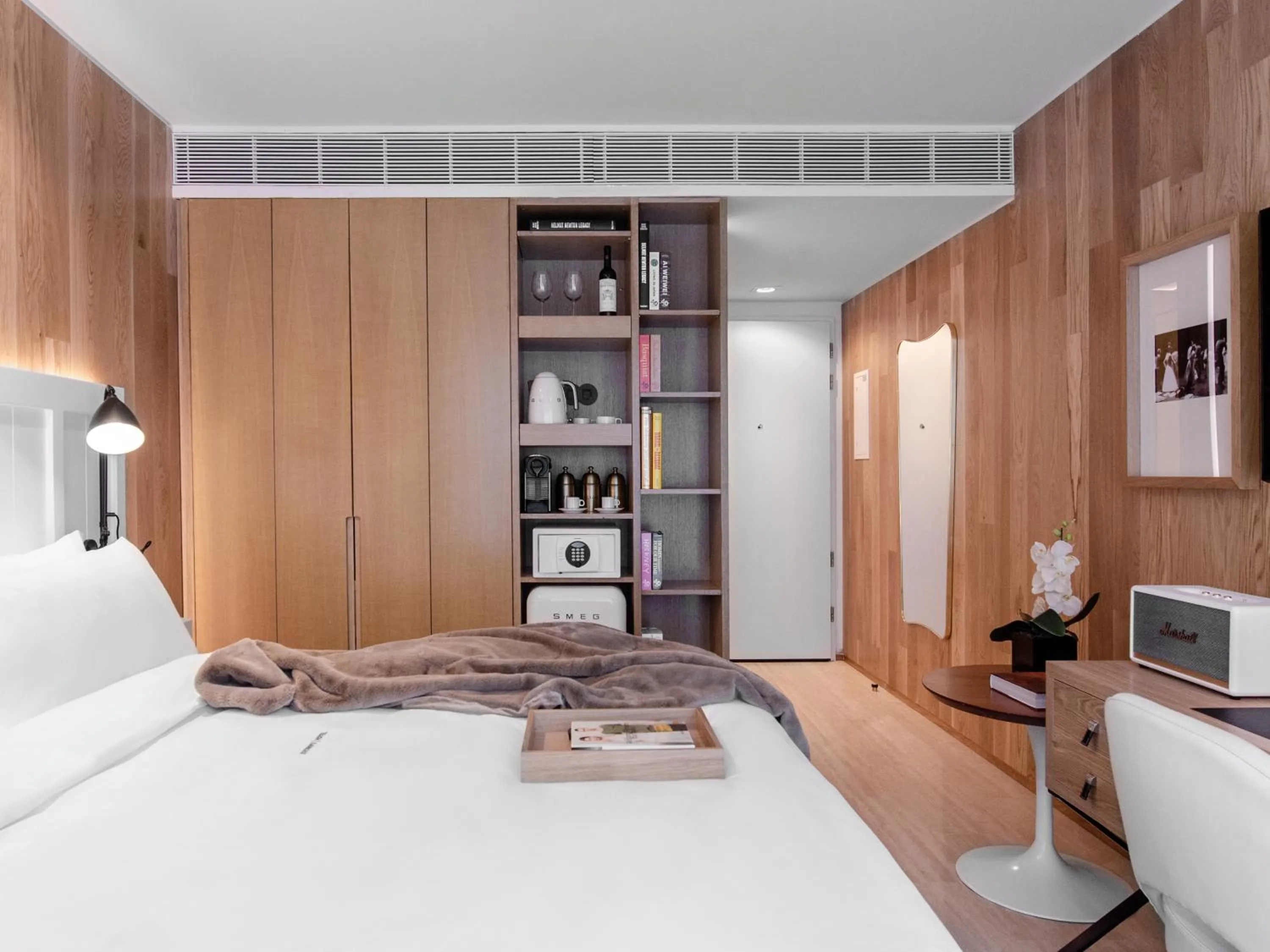 Bed in Browns Avenue Hotel