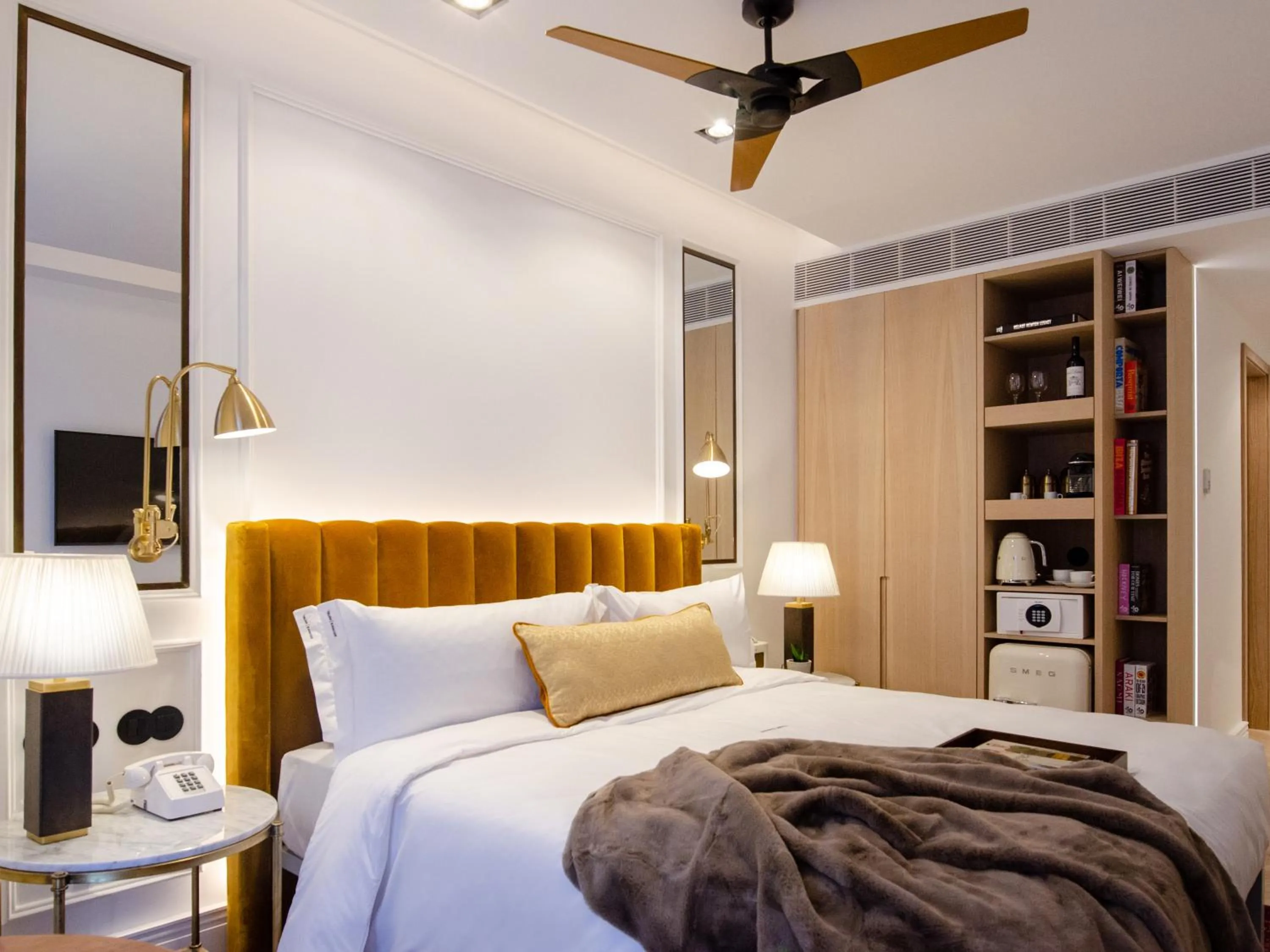 Bed in Browns Avenue Hotel