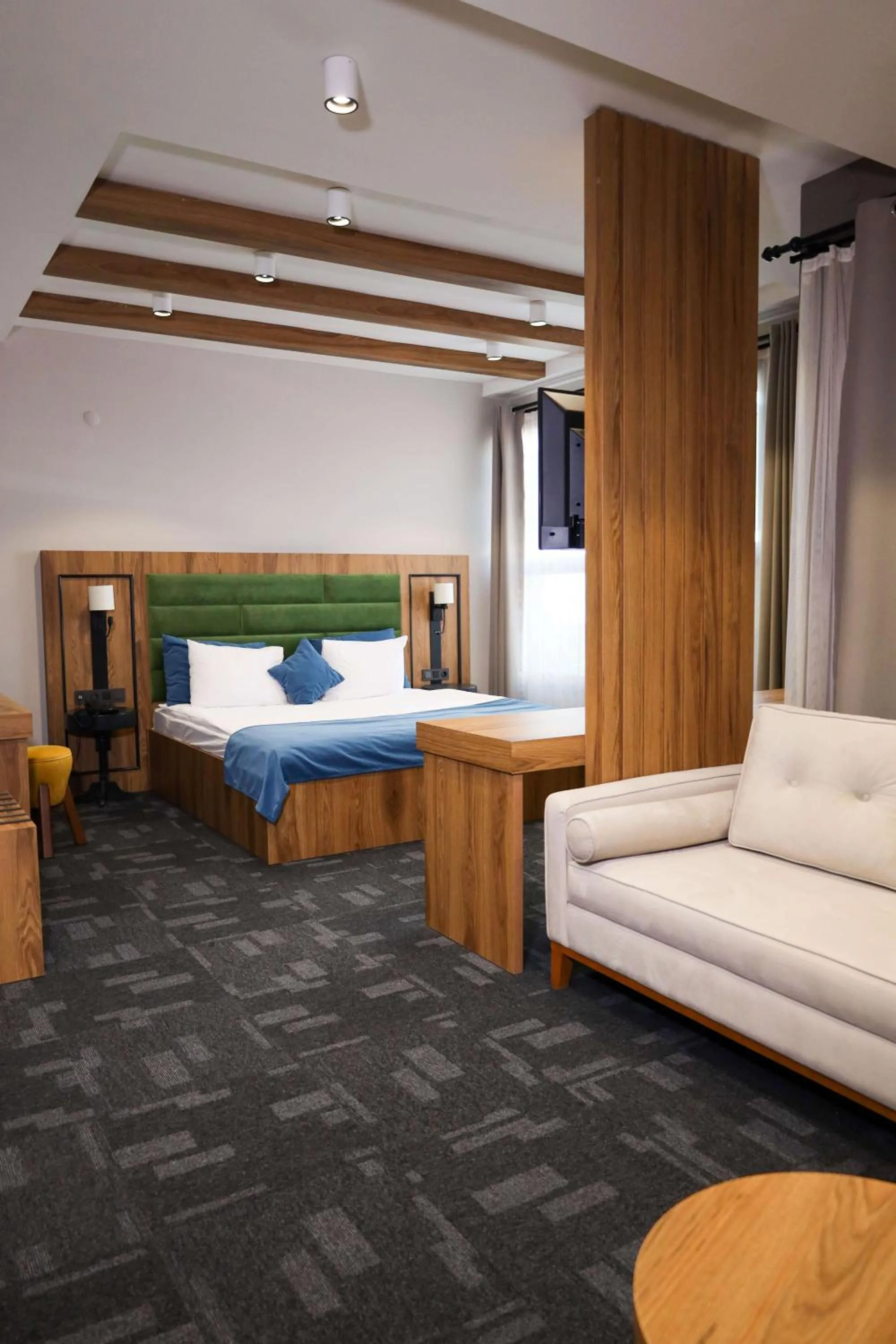 Photo of the whole room, Bed in ERTA SOYAK THERMAL OTEL