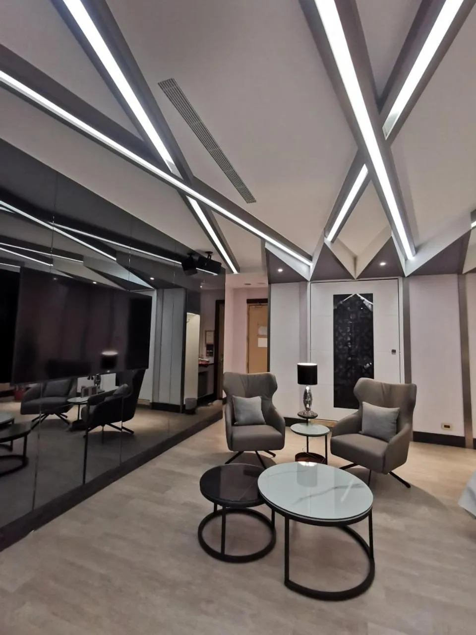 Seasons Boutique Motel