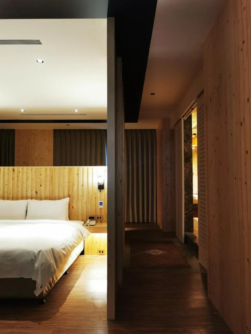 Bed in Seasons Boutique Motel