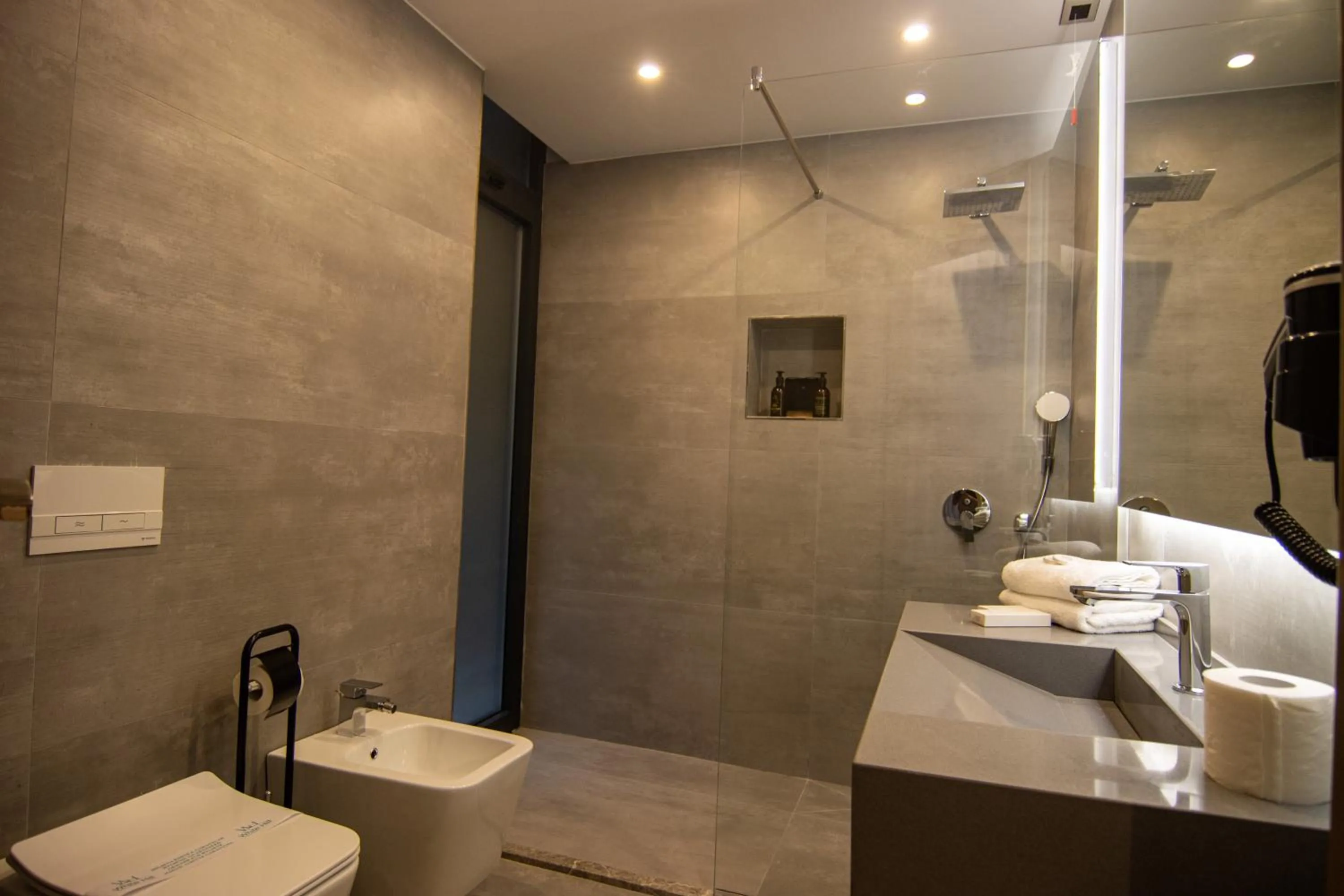 Toilet in White Hill Hotel, SPA & Conferences