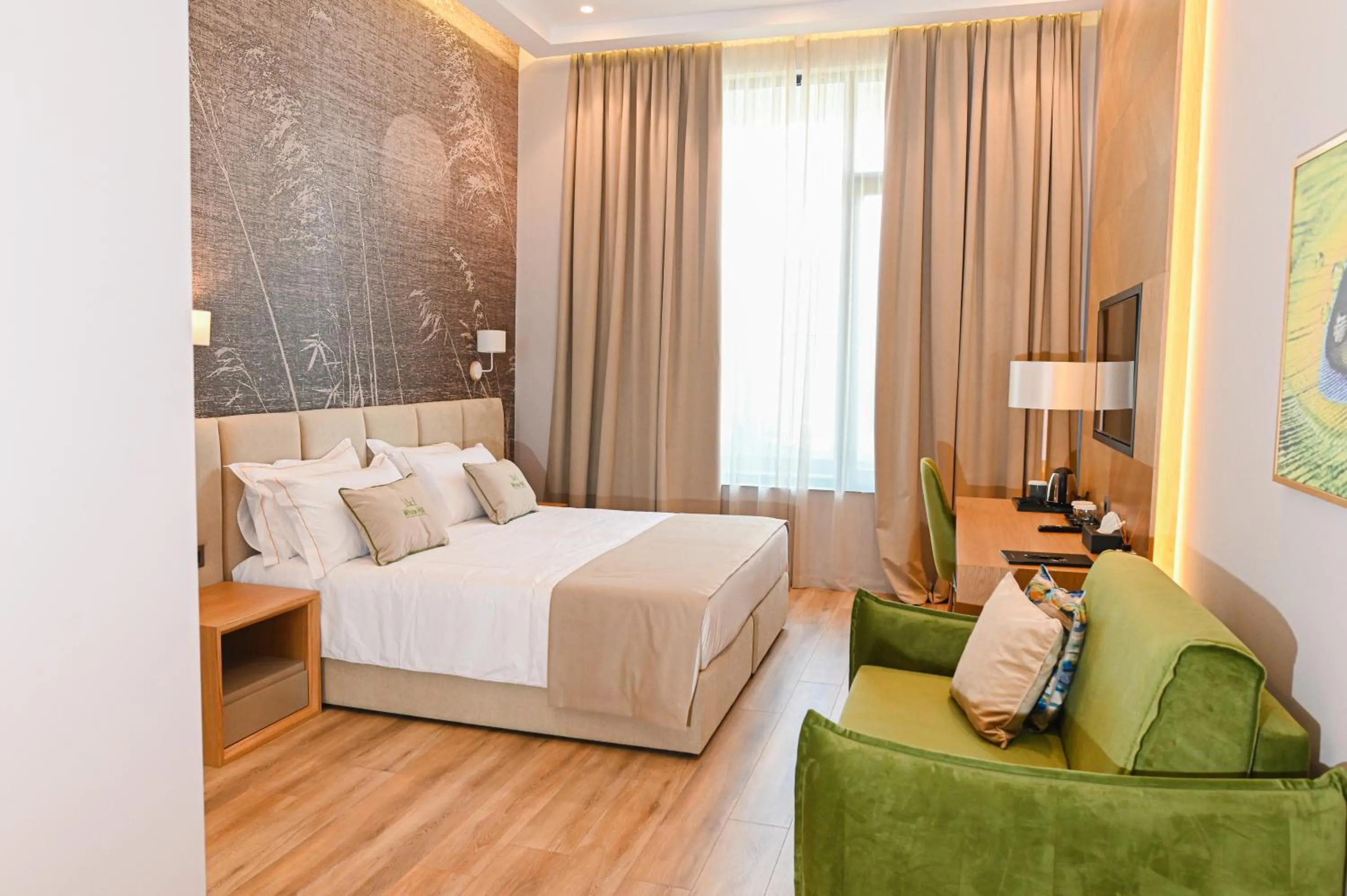 Photo of the whole room, Bed in White Hill Hotel, SPA & Conferences