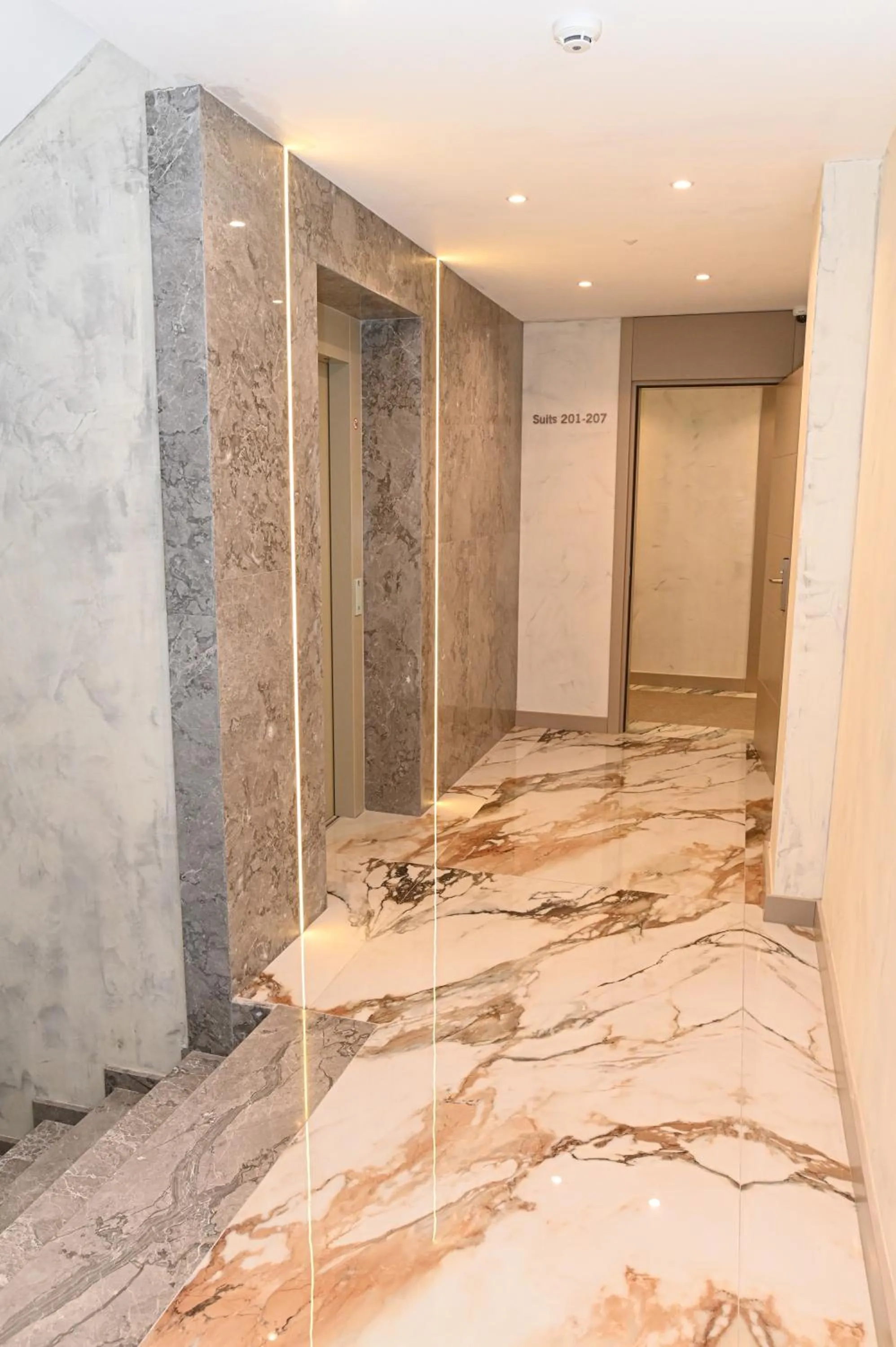 elevator in White Hill Hotel, SPA & Conferences