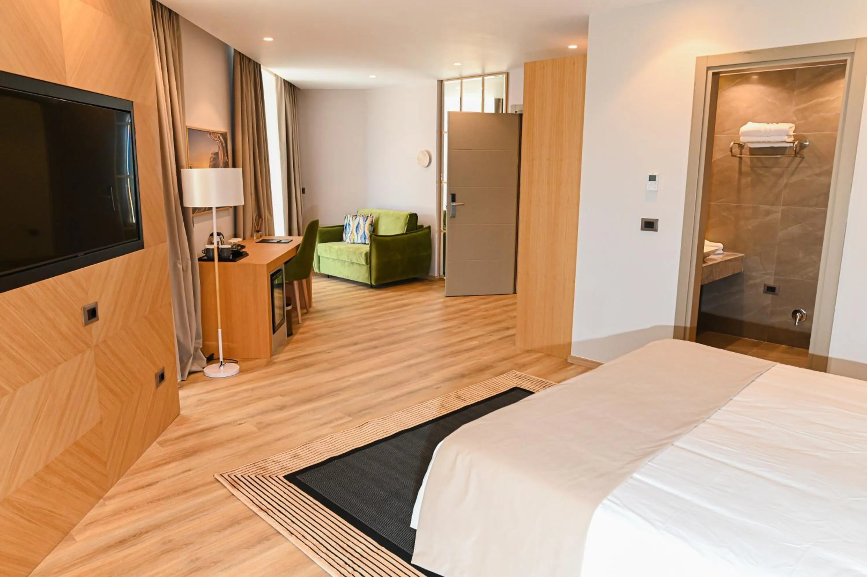 Photo of the whole room, Bed in White Hill Hotel, SPA & Conferences