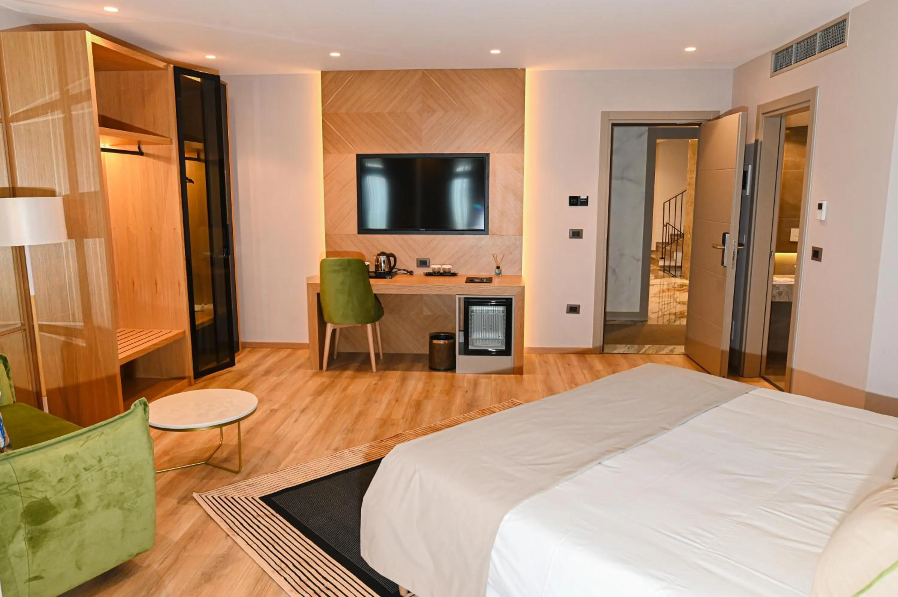 Photo of the whole room, Bed in White Hill Hotel, SPA & Conferences