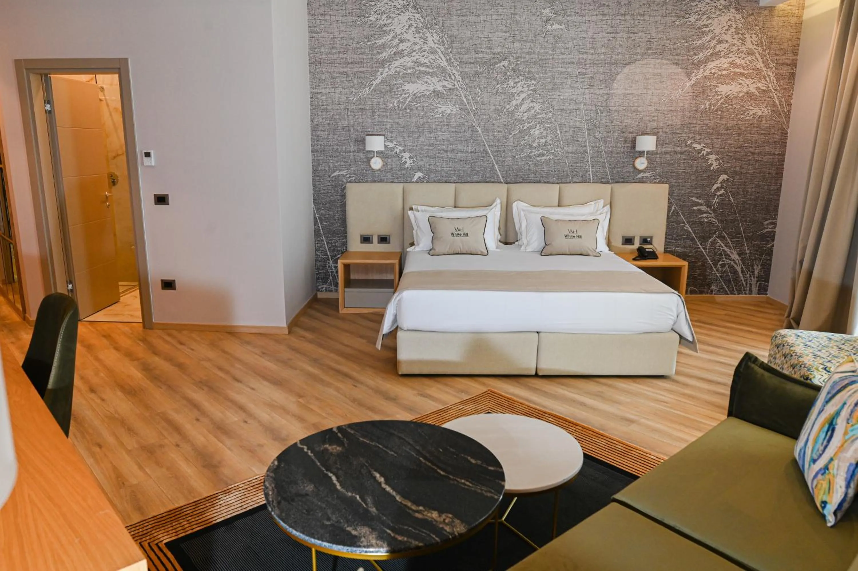 Photo of the whole room, Bed in White Hill Hotel, SPA & Conferences