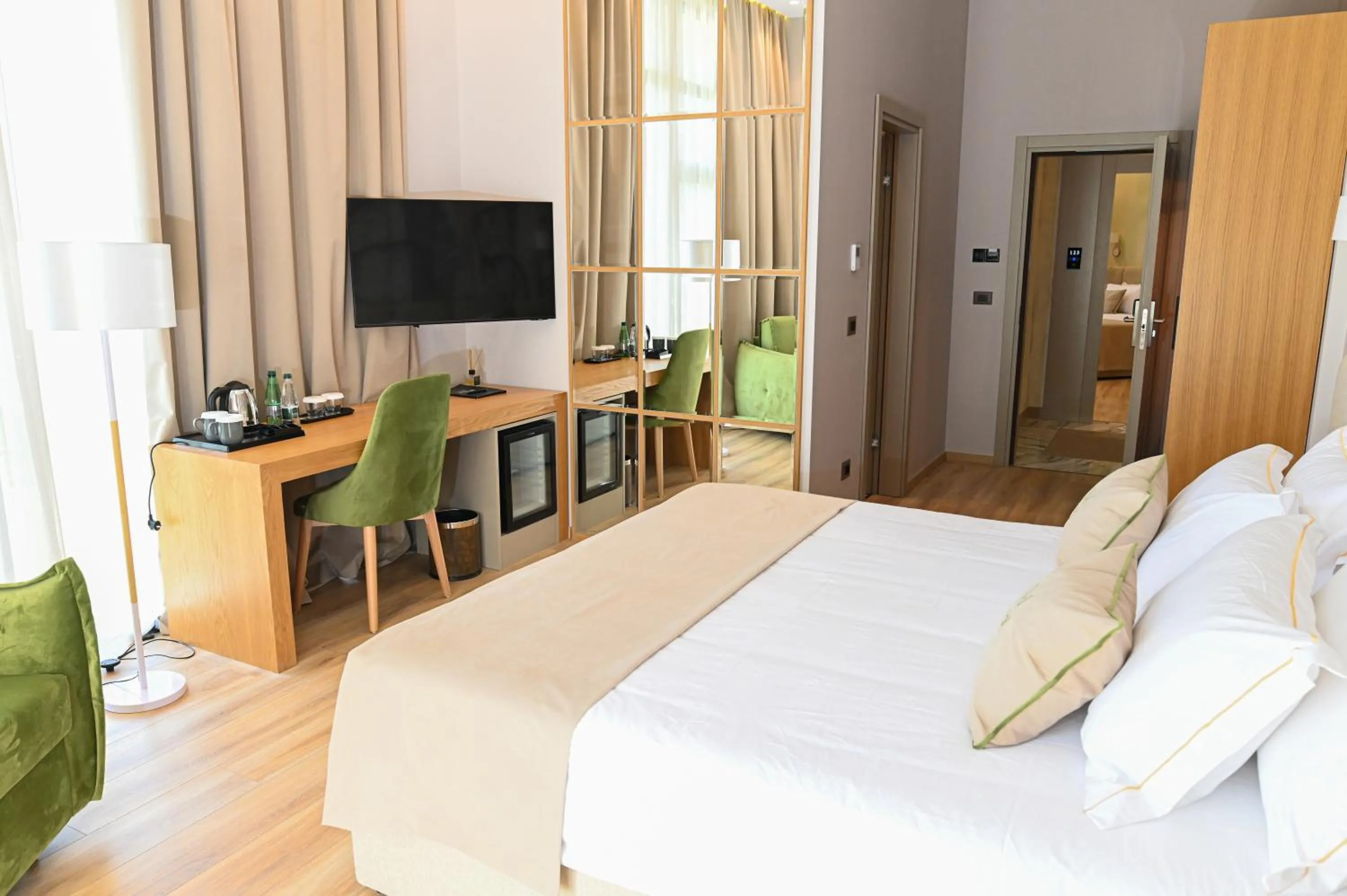 Photo of the whole room, Bed in White Hill Hotel, SPA & Conferences