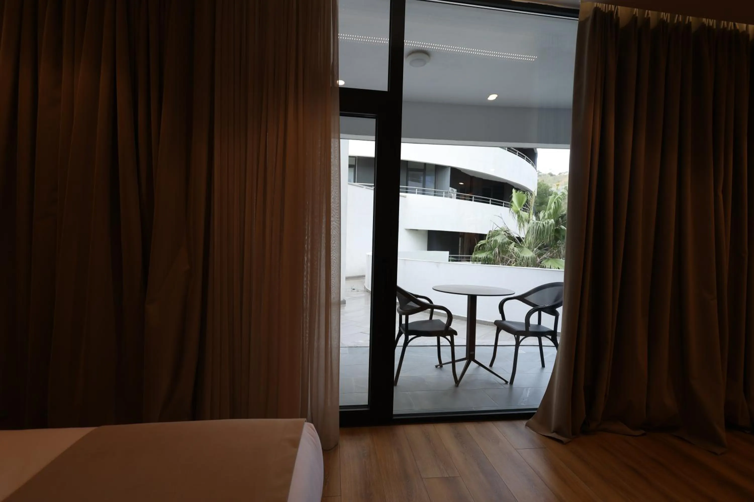 Balcony/Terrace, Bed in White Hill Hotel, SPA & Conferences