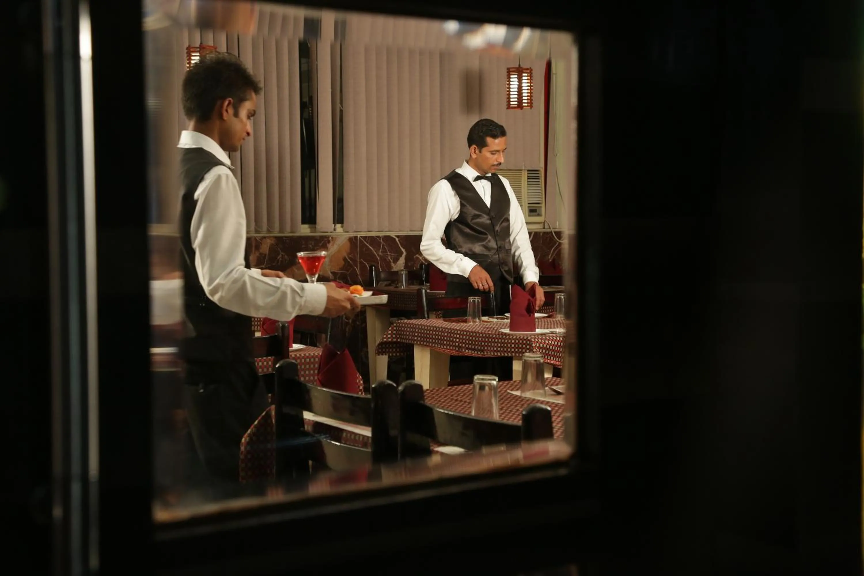 Restaurant/places to eat in Hotel Meenakshi Udaipur - Family Preffered Hotel