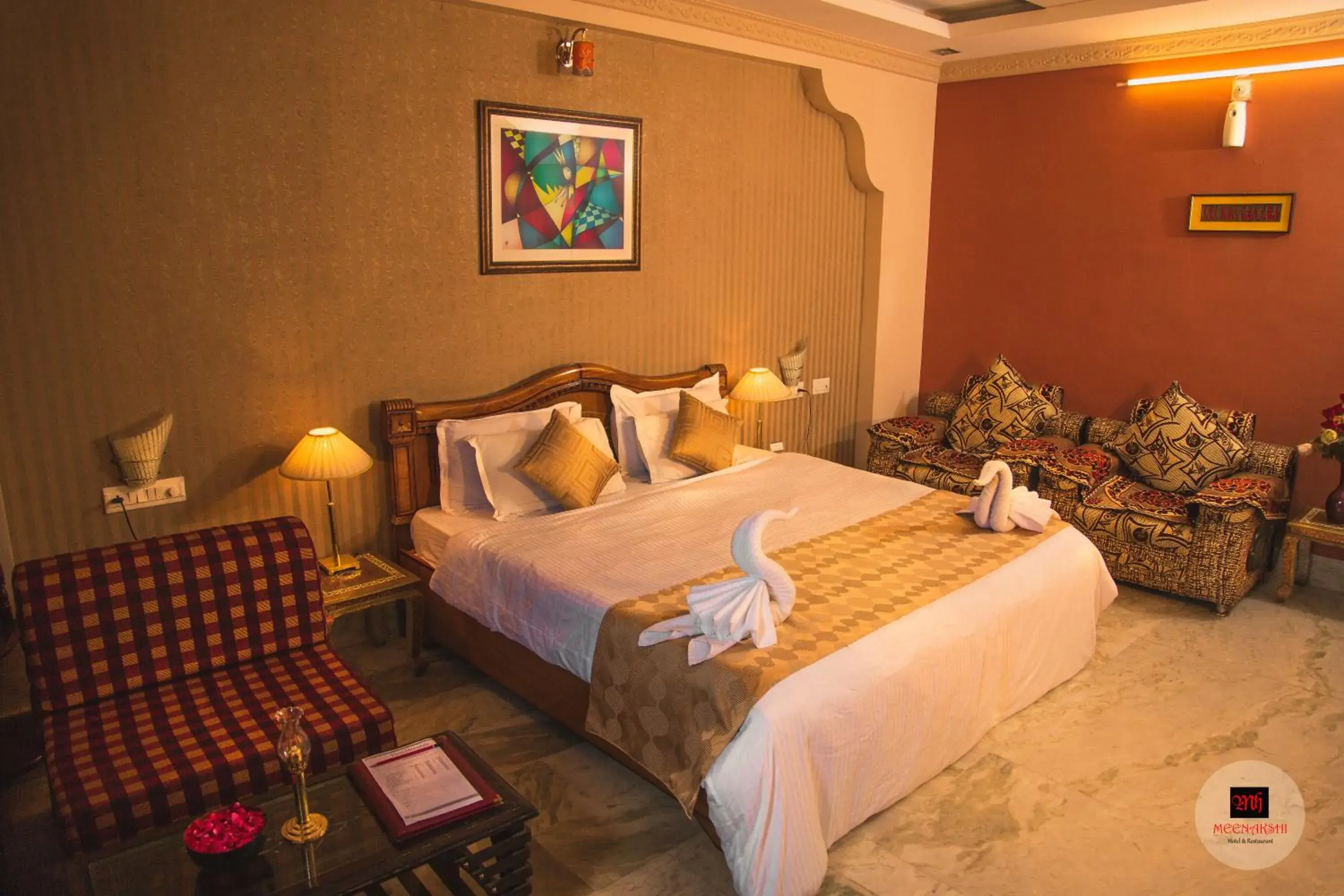 Bedroom, Bed in Hotel Meenakshi Udaipur - Family Preffered Hotel Bedroom, Bed in Hotel Meenakshi Udaipur - Family Preffered Hotel
