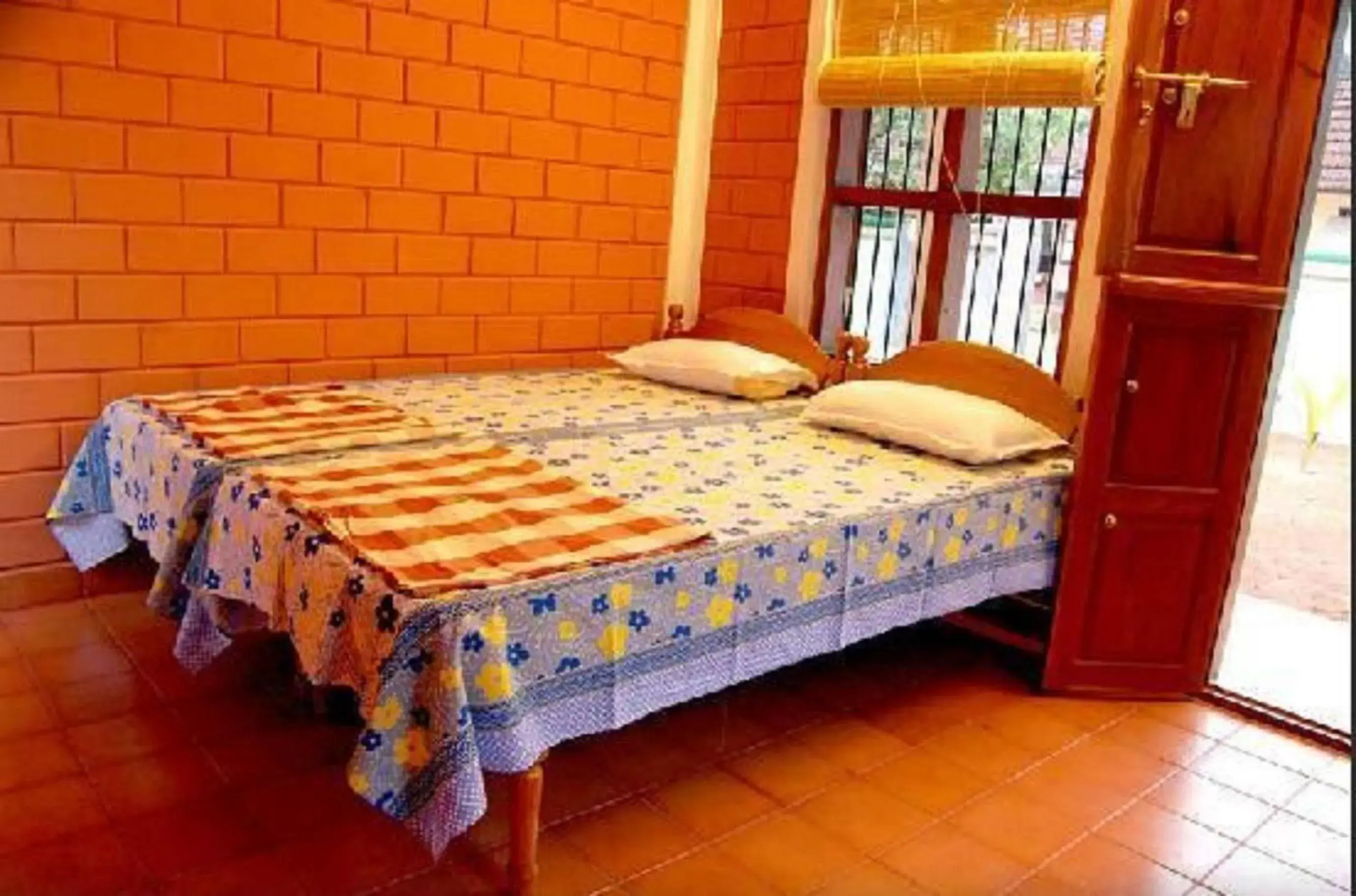 Bed in Dazzle Dew Bed in Dazzle Dew