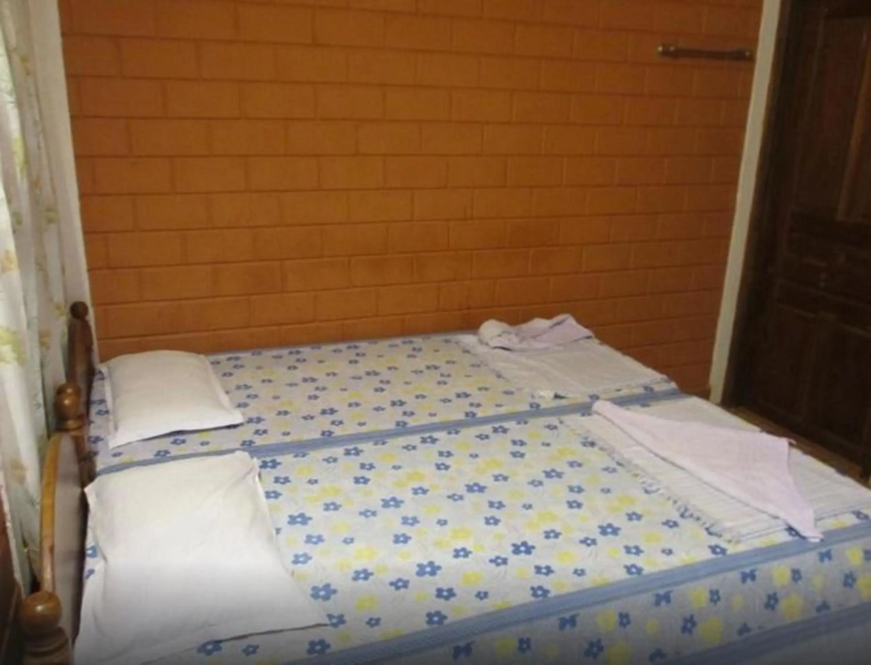 Bed in Dazzle Dew Bed in Dazzle Dew