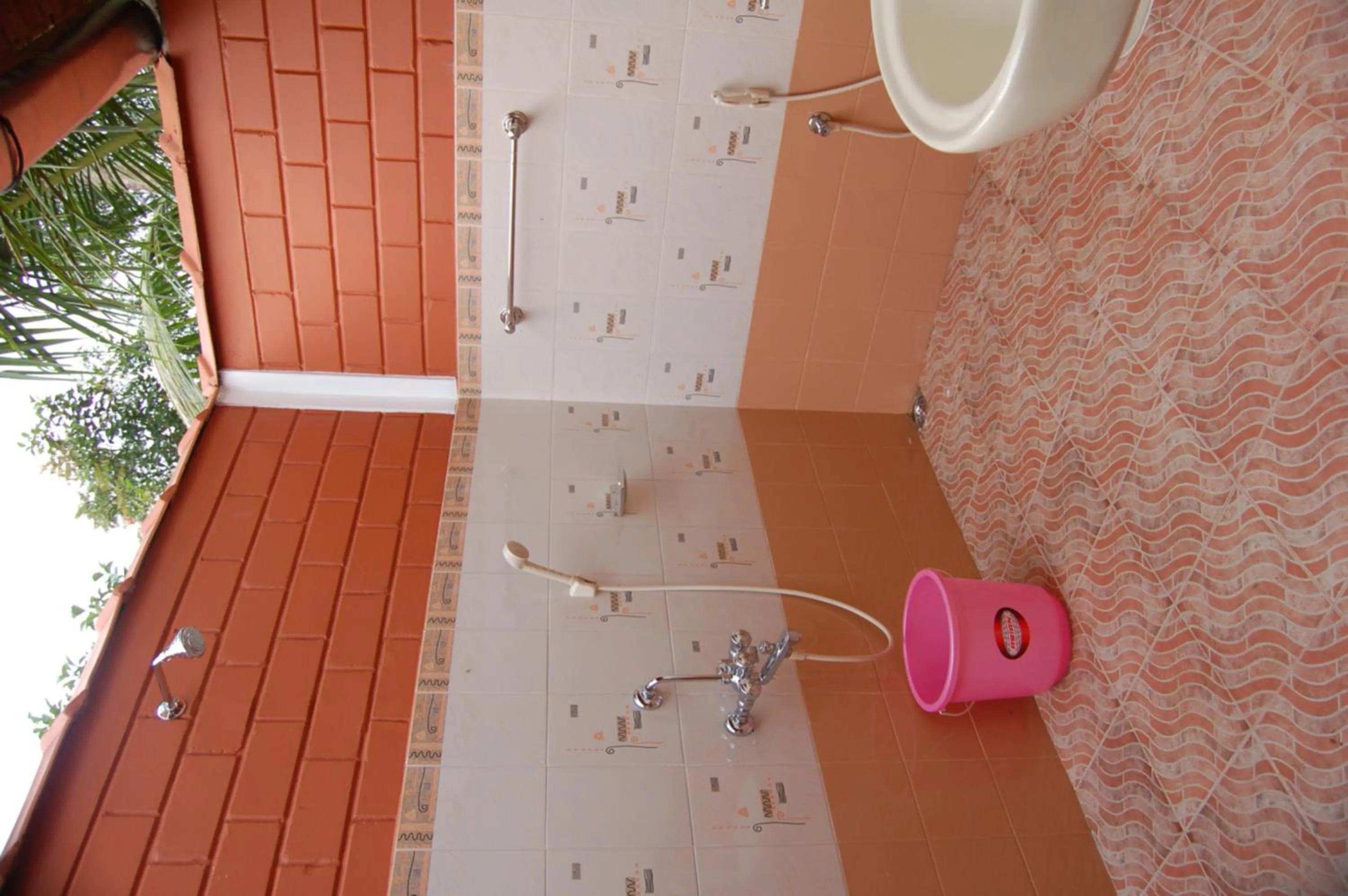 Bathroom in Dazzle Dew