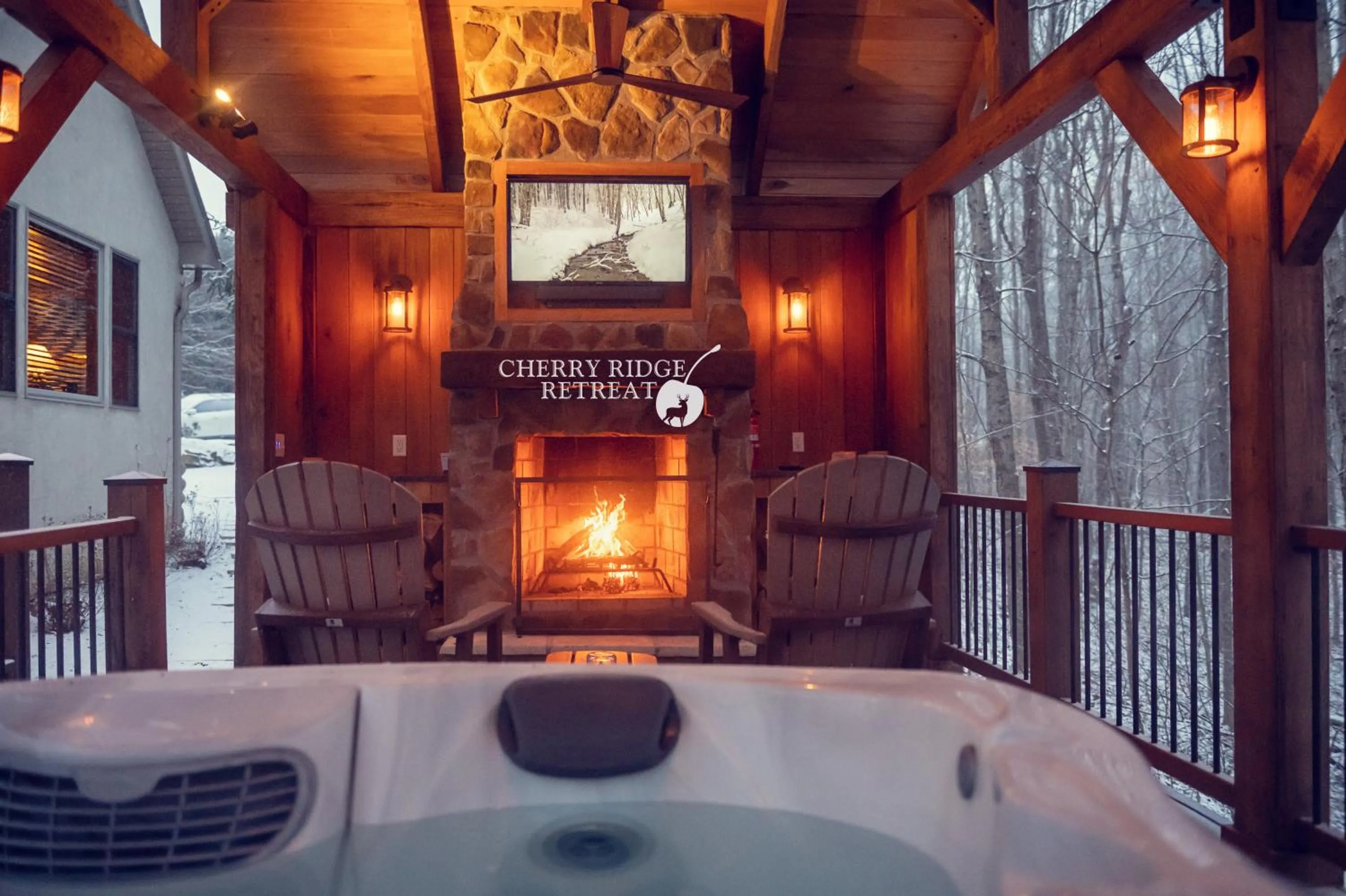 Hot Tub in Cherry Ridge Retreat Luxury Cabins