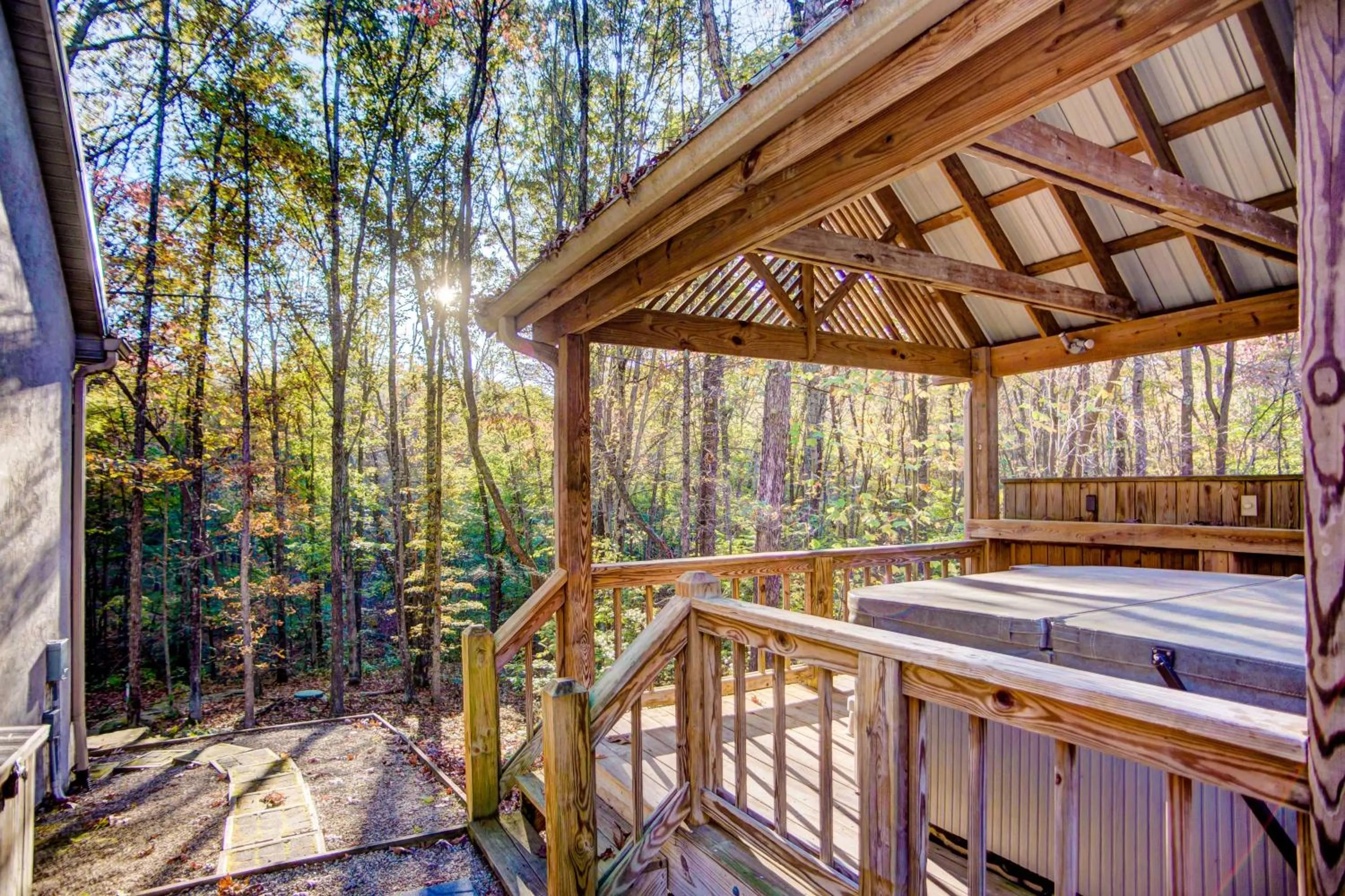 Hot Tub in Cherry Ridge Retreat Luxury Cabins