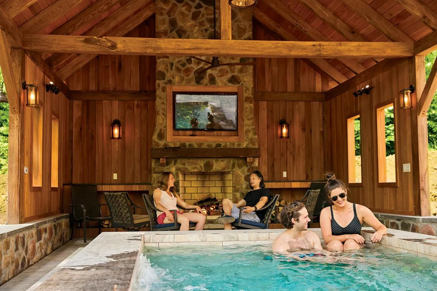 Swimming pool in Cherry Ridge Retreat Luxury Cabins