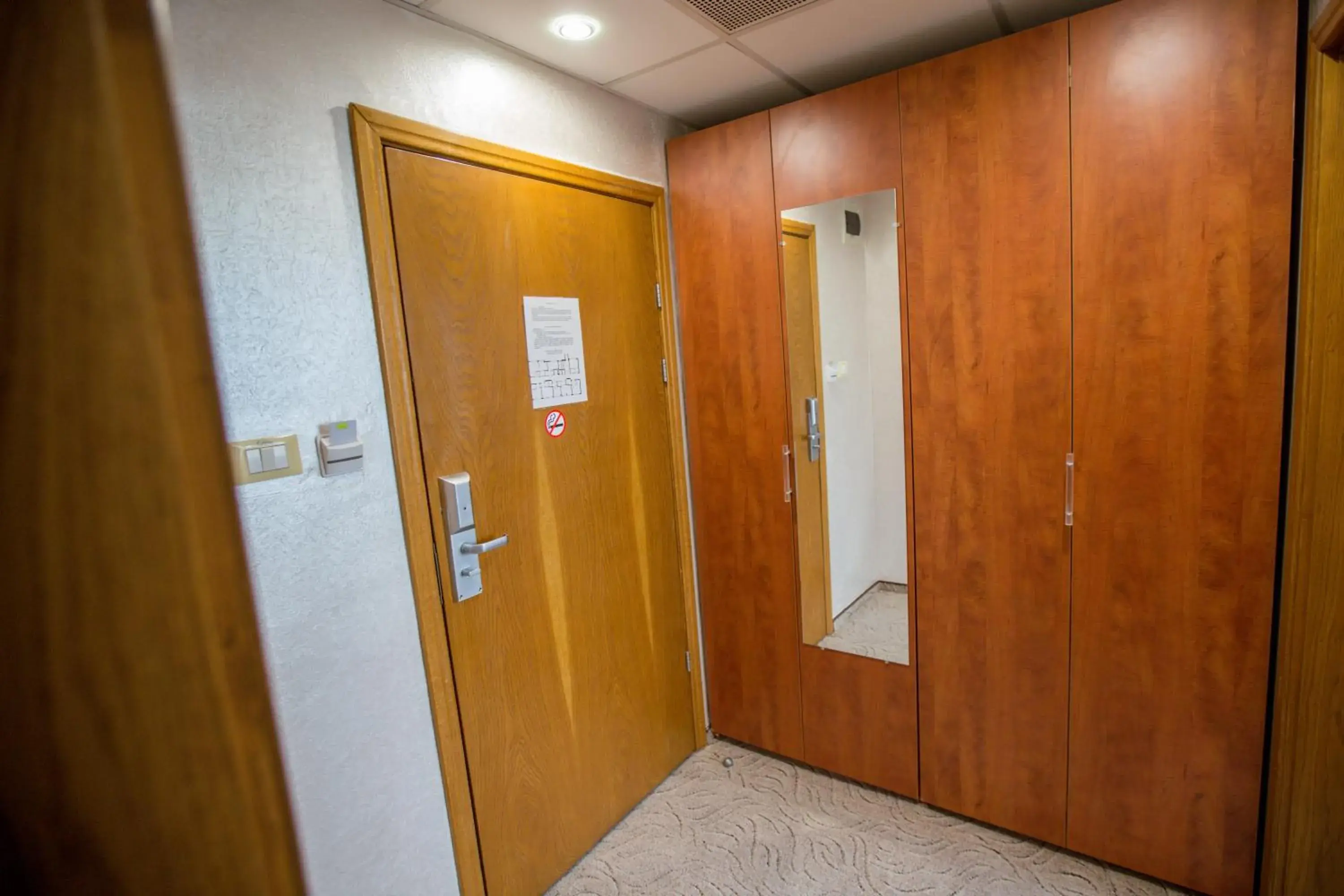 Single Room in Terra Europe Brontes Hotel Single Room in Terra Europe Brontes Hotel