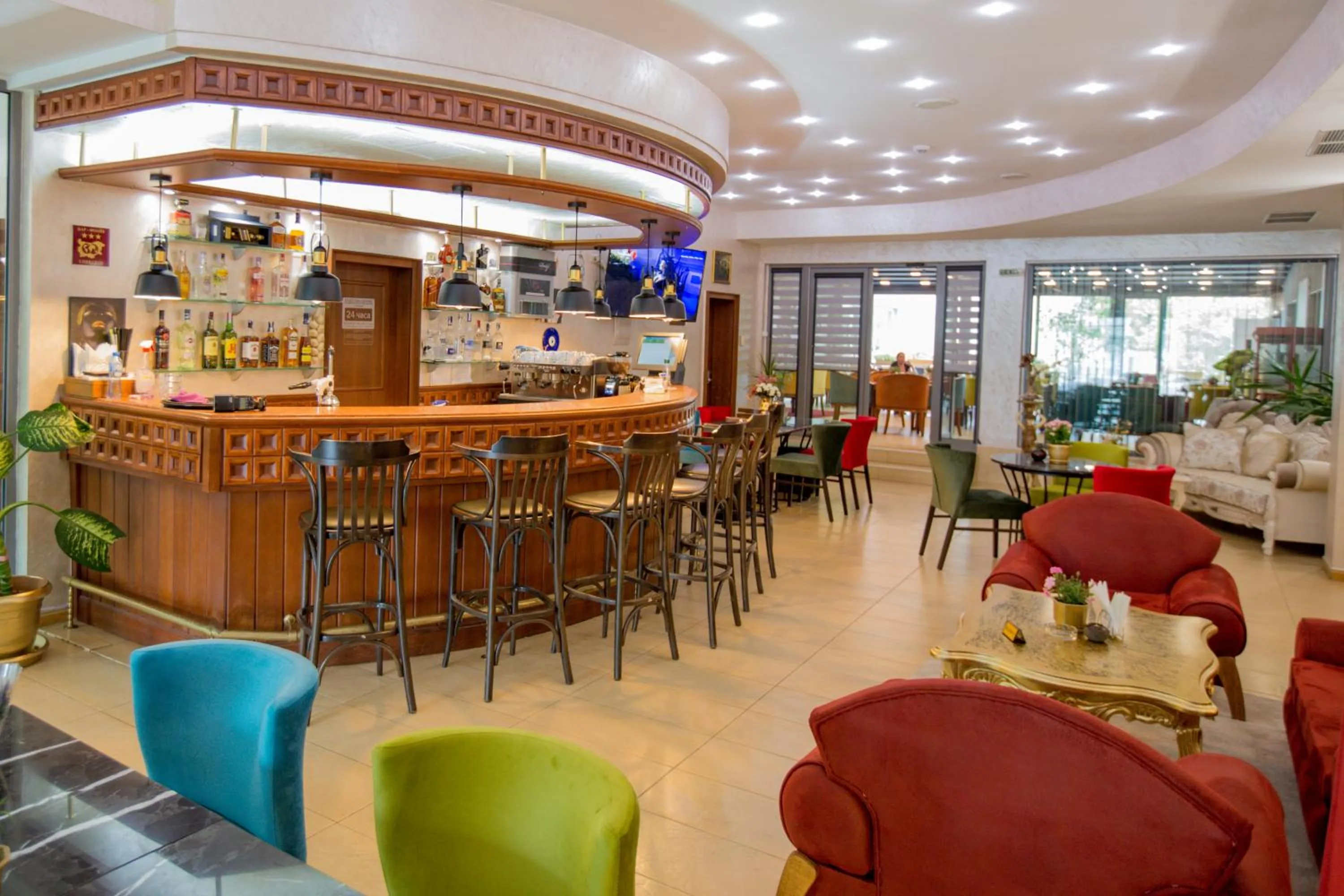 Lounge or bar in Terra Europe Brontes Hotel