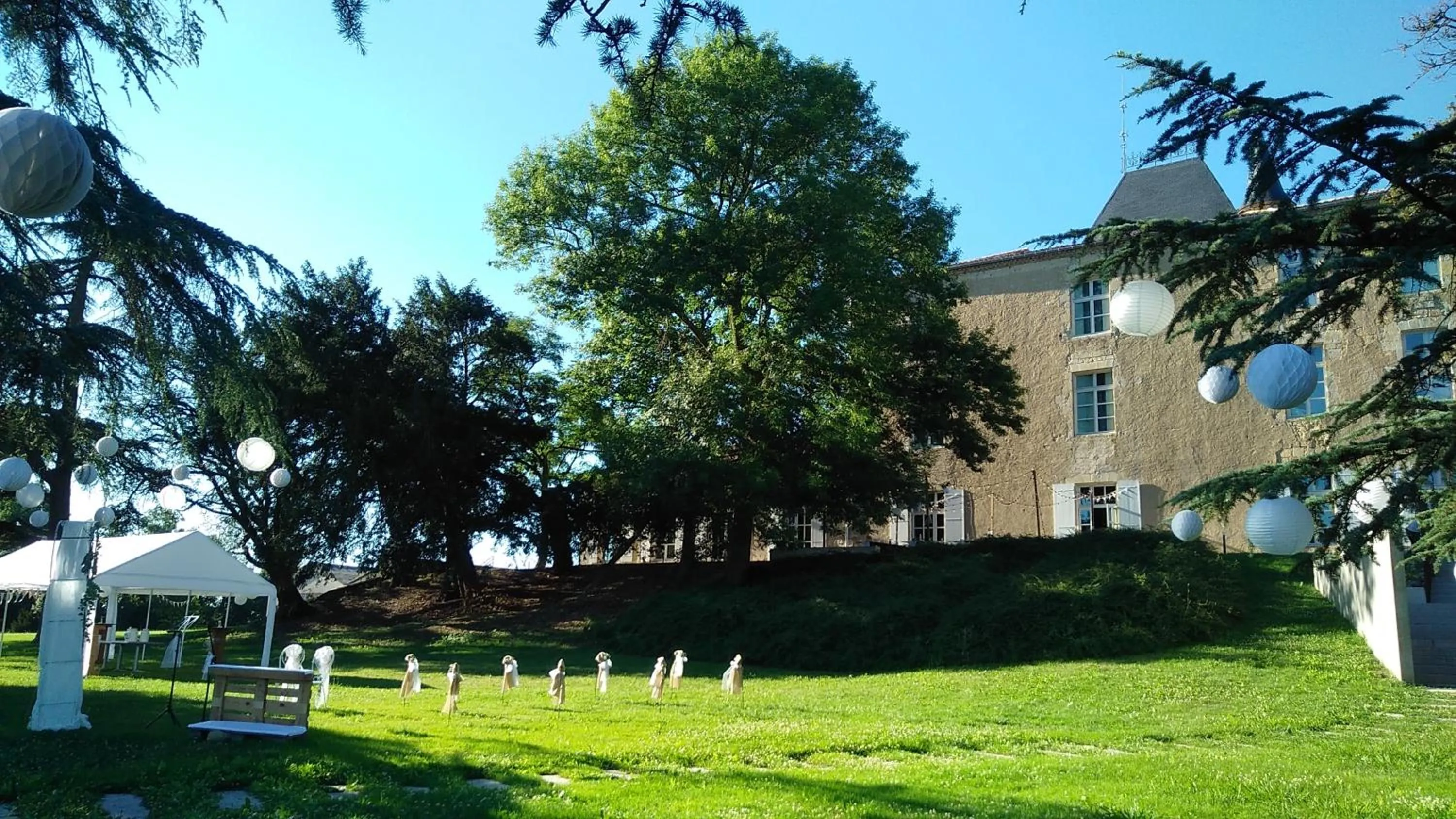Garden in Château de Mons Armagnac