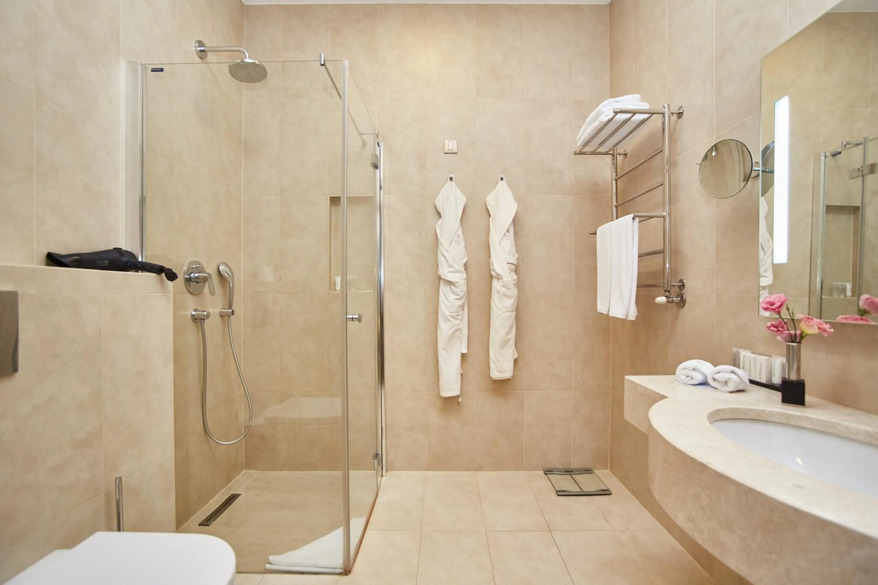 Shower in Hotel Panorama De Luxe