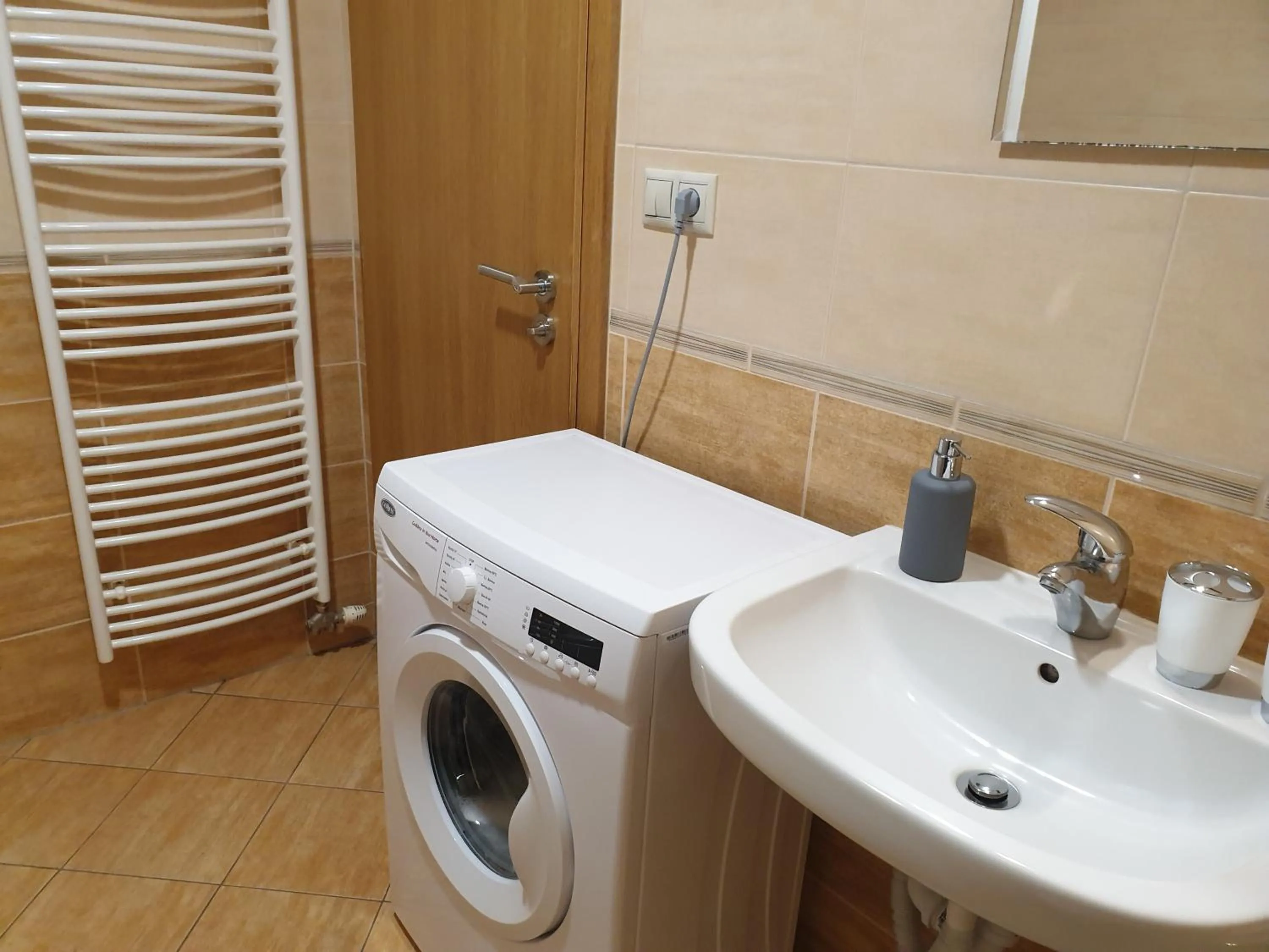 APARTMÁN SLAVKOV home & parking