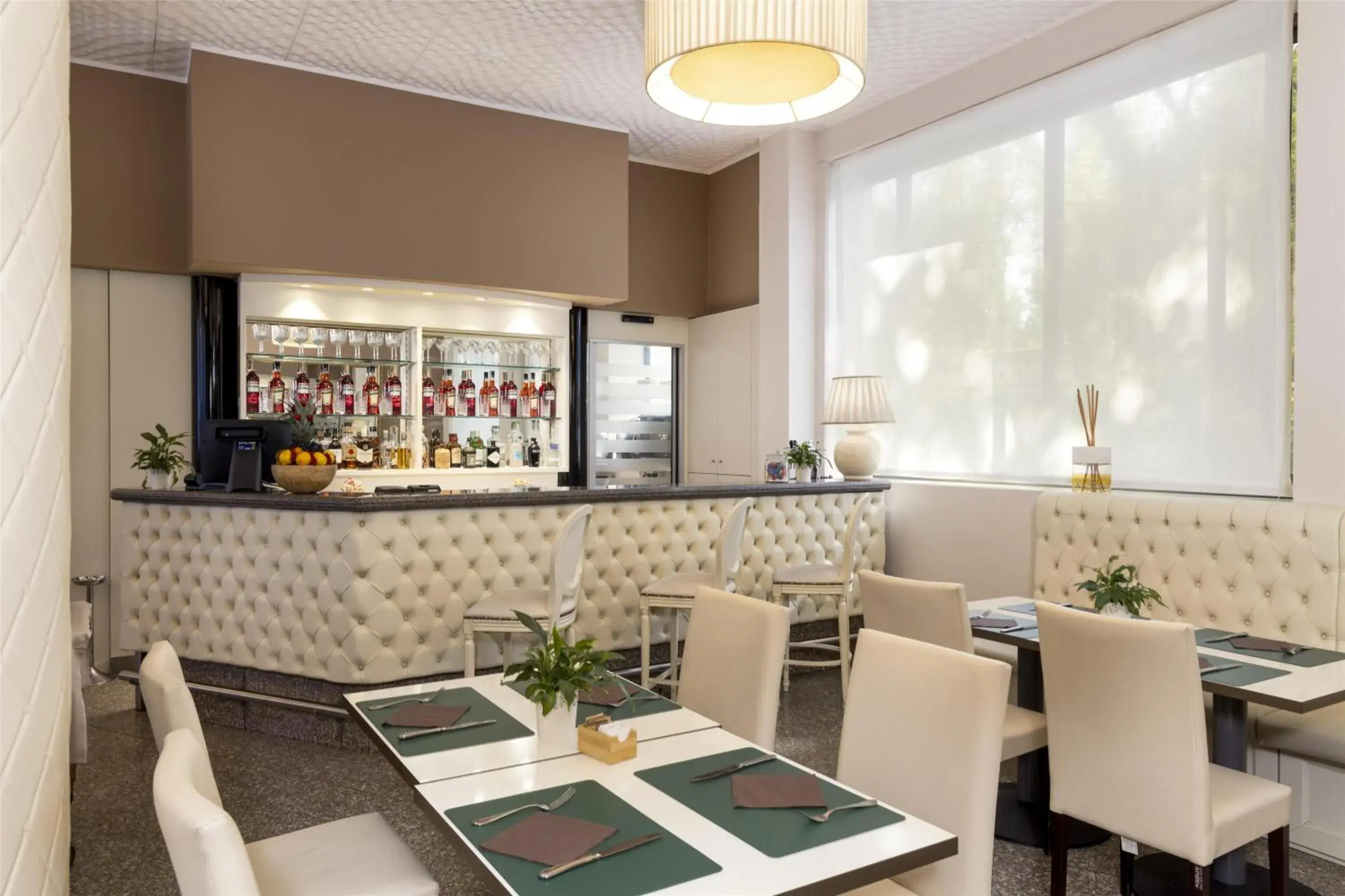 Lounge or bar in Best Western Air Hotel Linate Lounge or bar in Best Western Air Hotel Linate