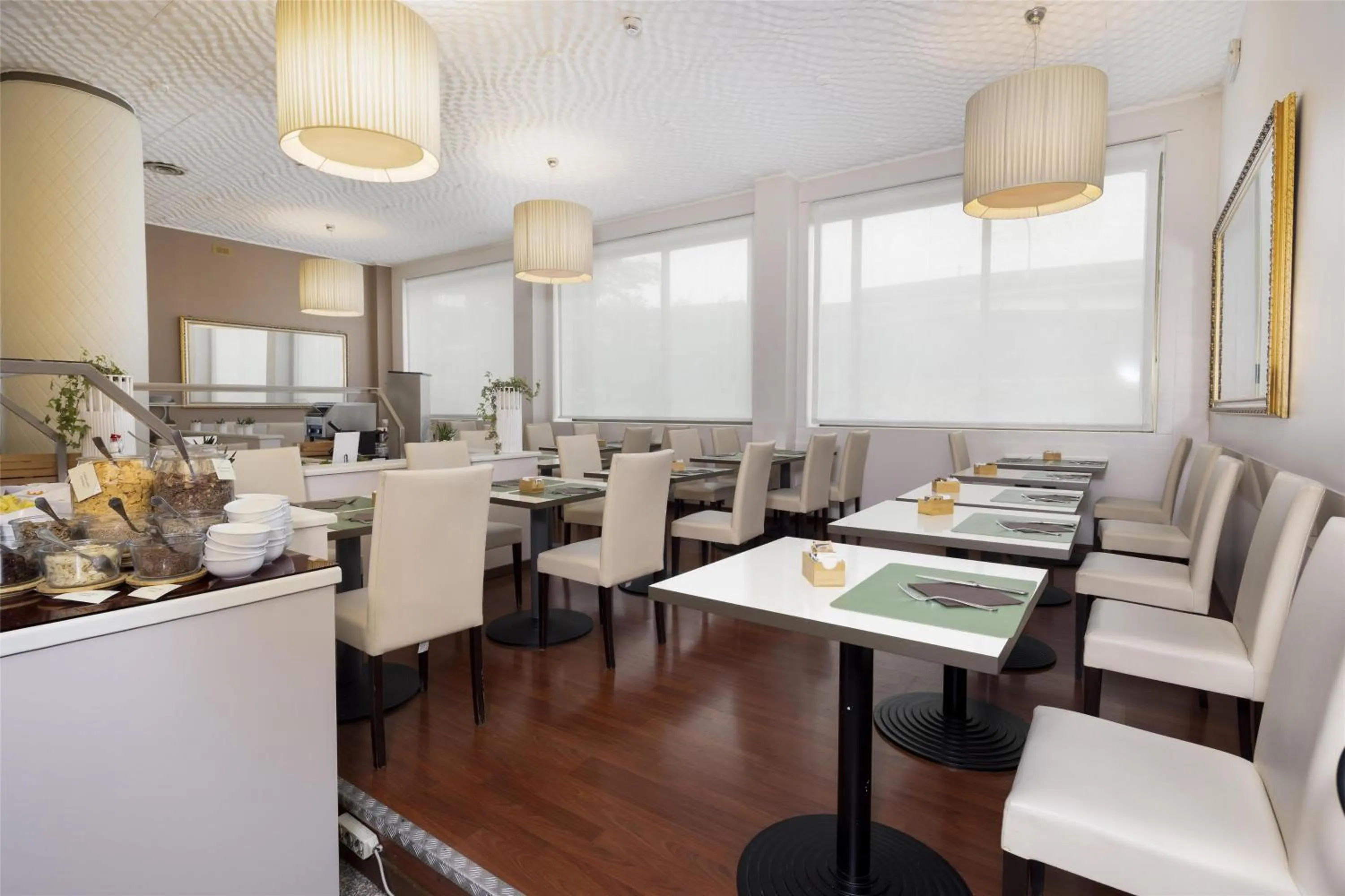 Breakfast in Best Western Air Hotel Linate