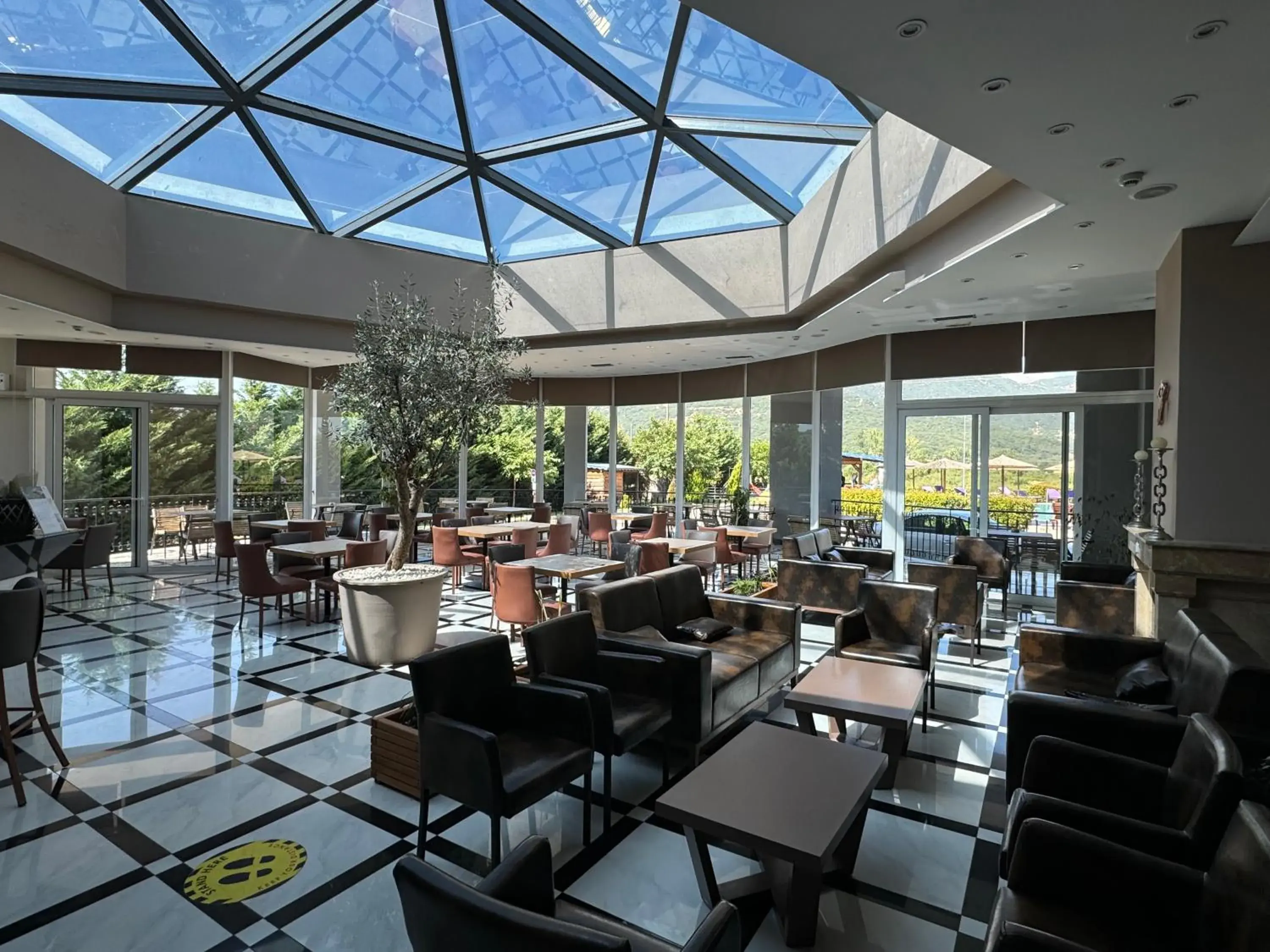 Lounge or bar in Aar Hotel & Spa Ioannina Lounge or bar in Aar Hotel & Spa Ioannina