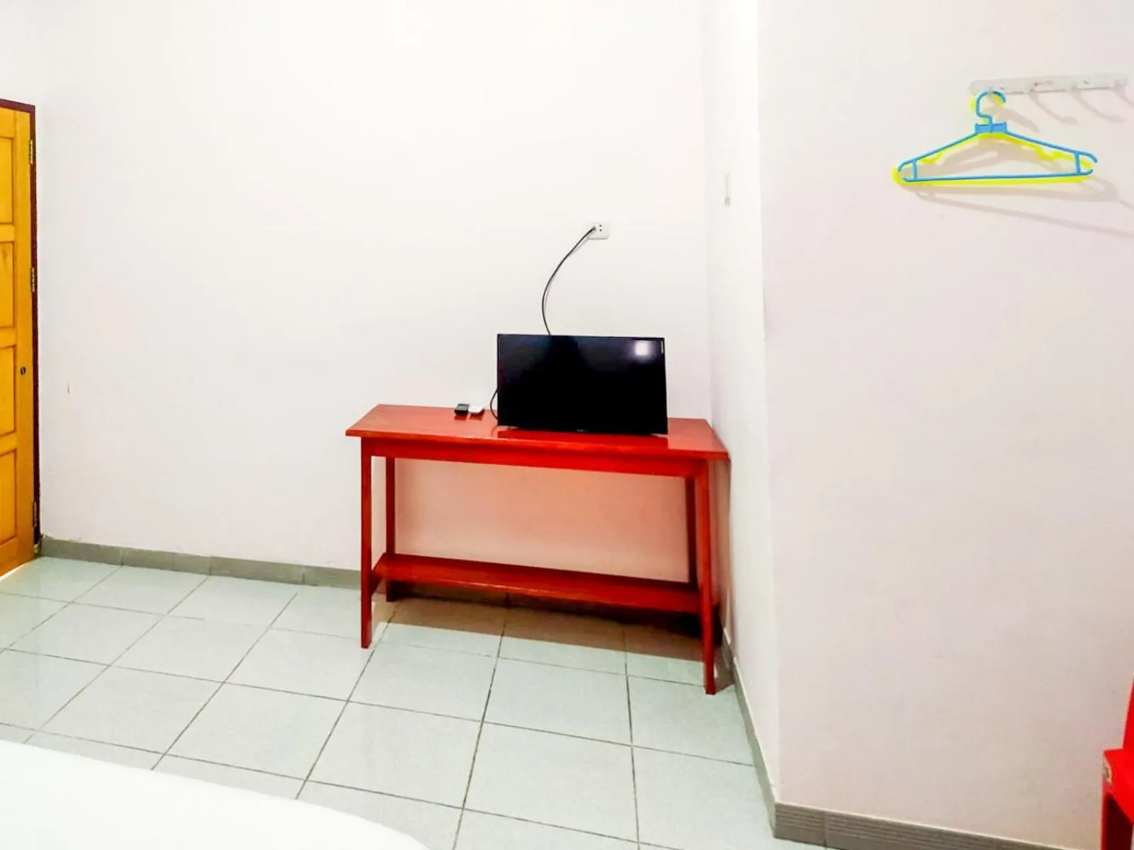 RedDoorz @ Makarios Hotel Poso