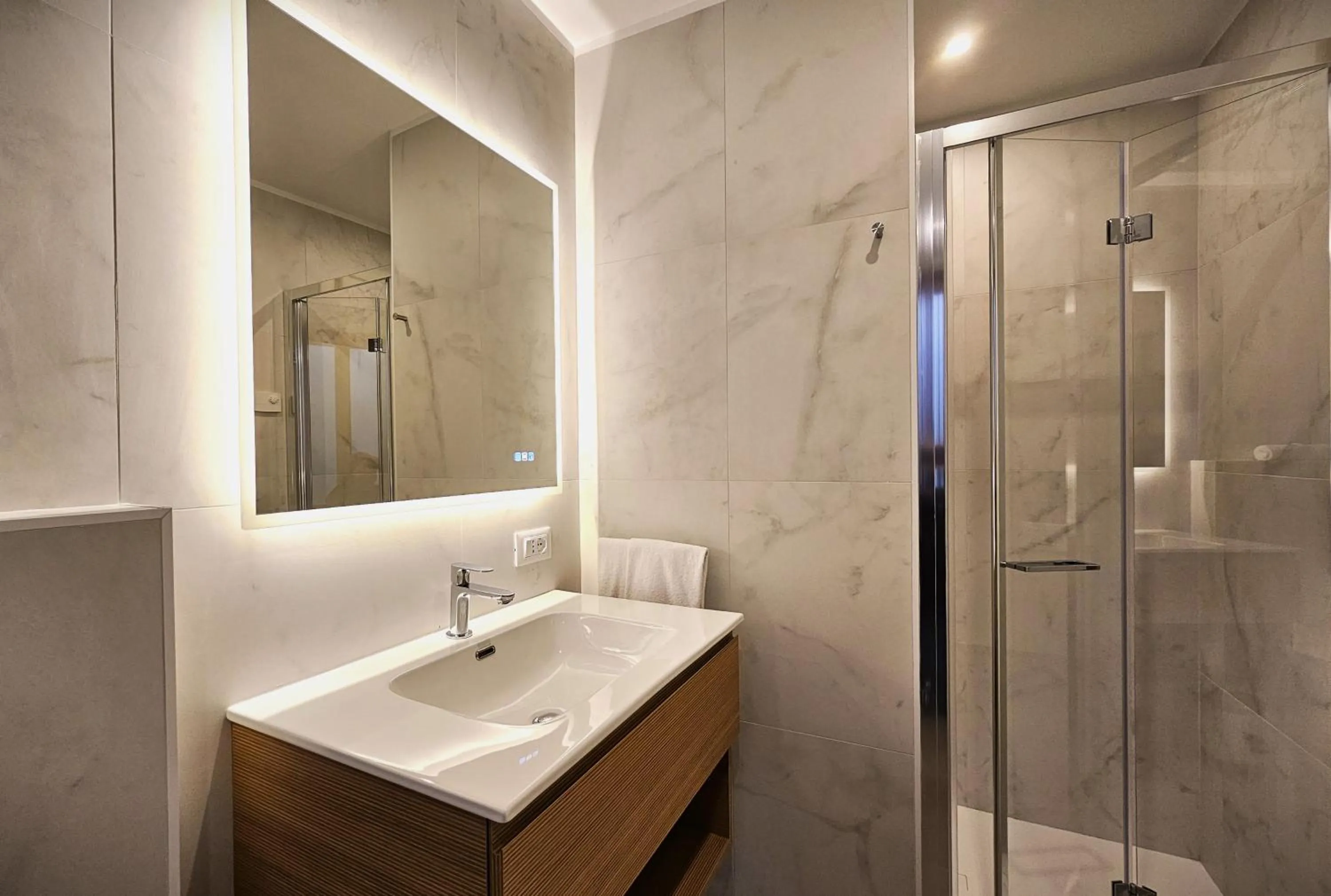 Shower in Hotel Guerrini