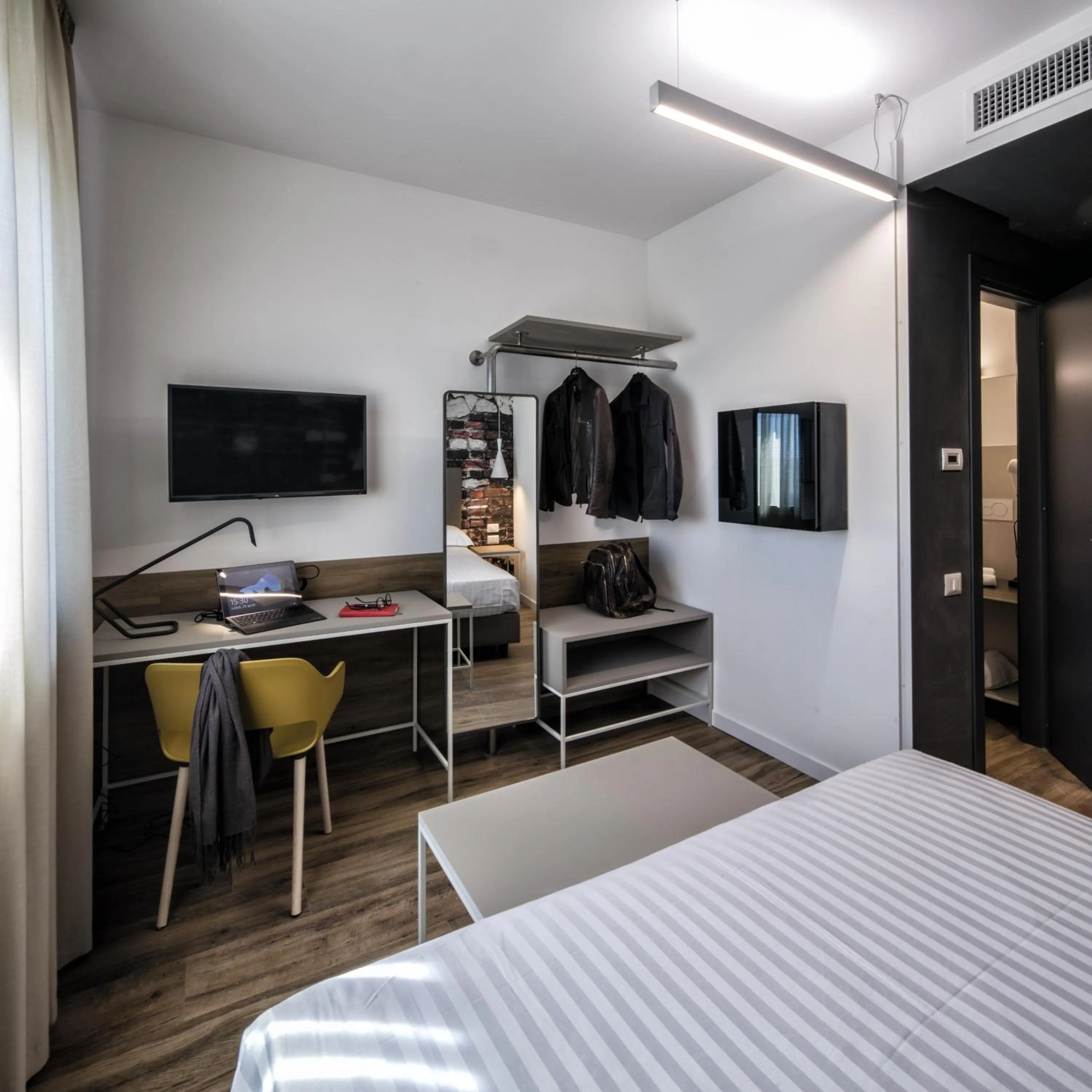 TV and multimedia, Bed in Best Western Hotel Corsi