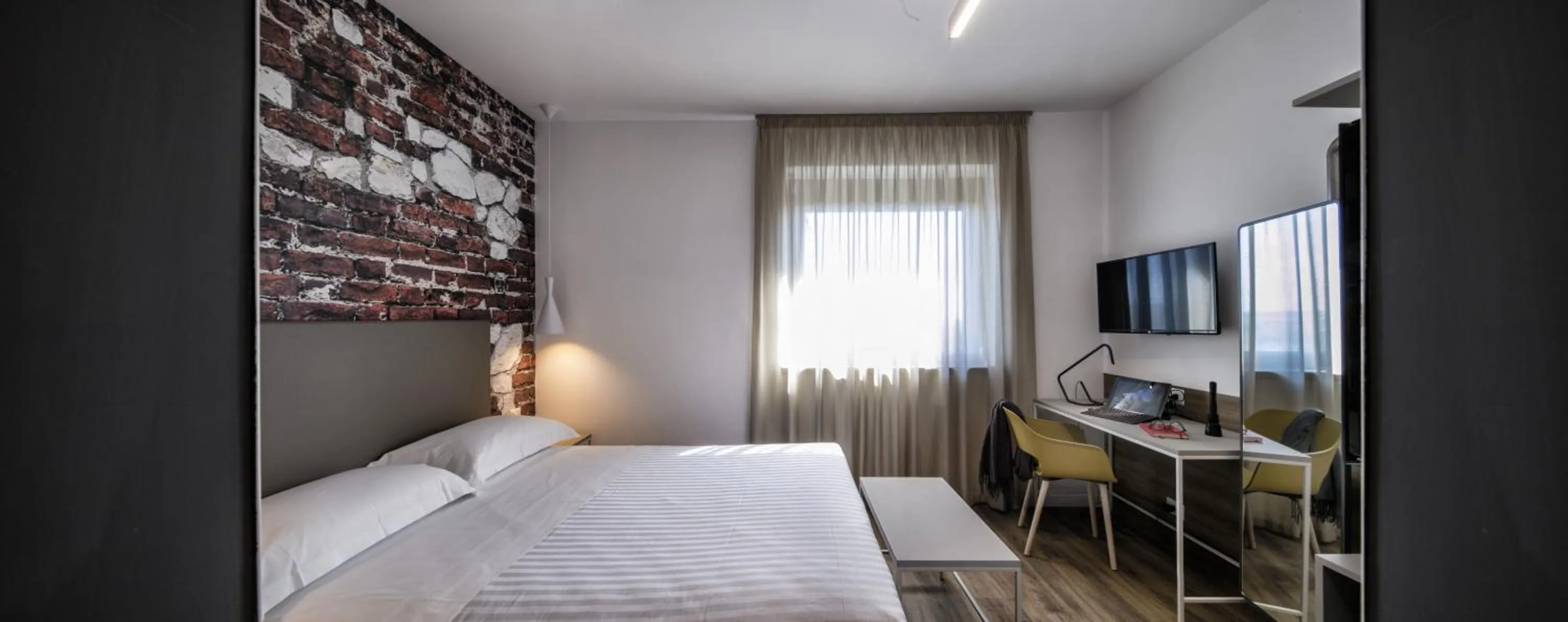 Bed in Best Western Hotel Corsi