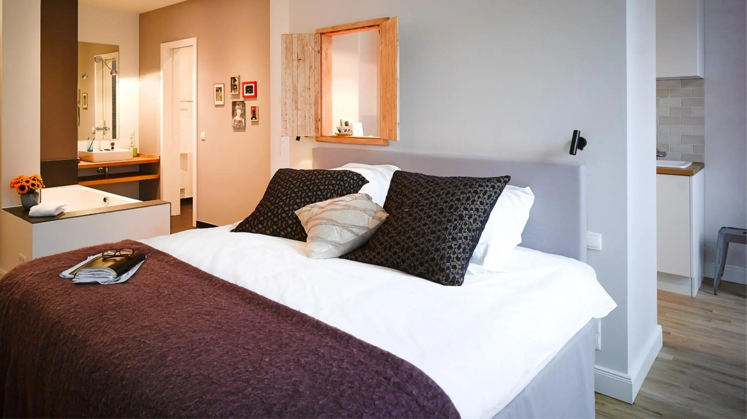 Bed in Gorki Apartments Bed in Gorki Apartments