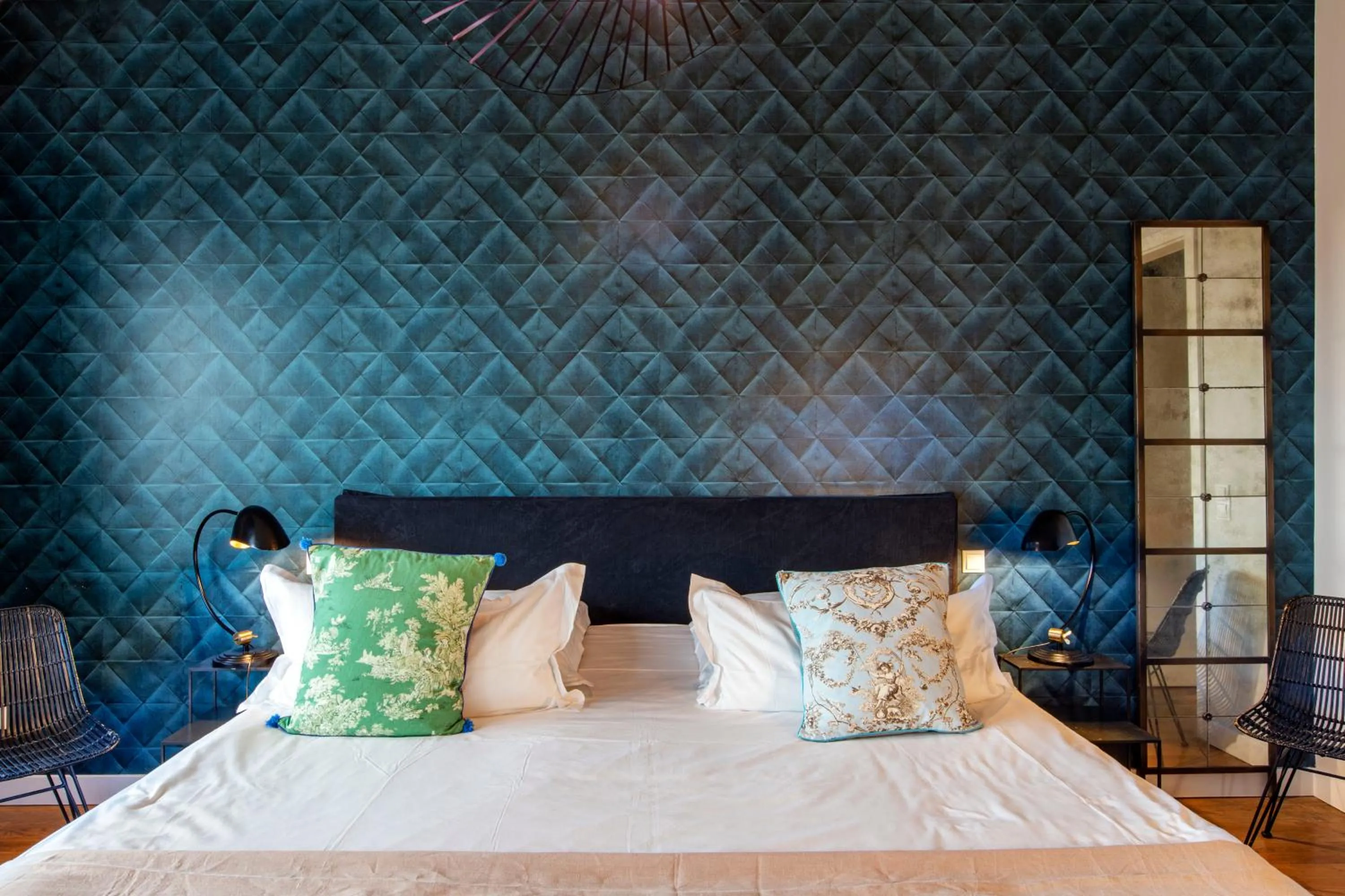 Bedroom, Bed in Gorki Apartments