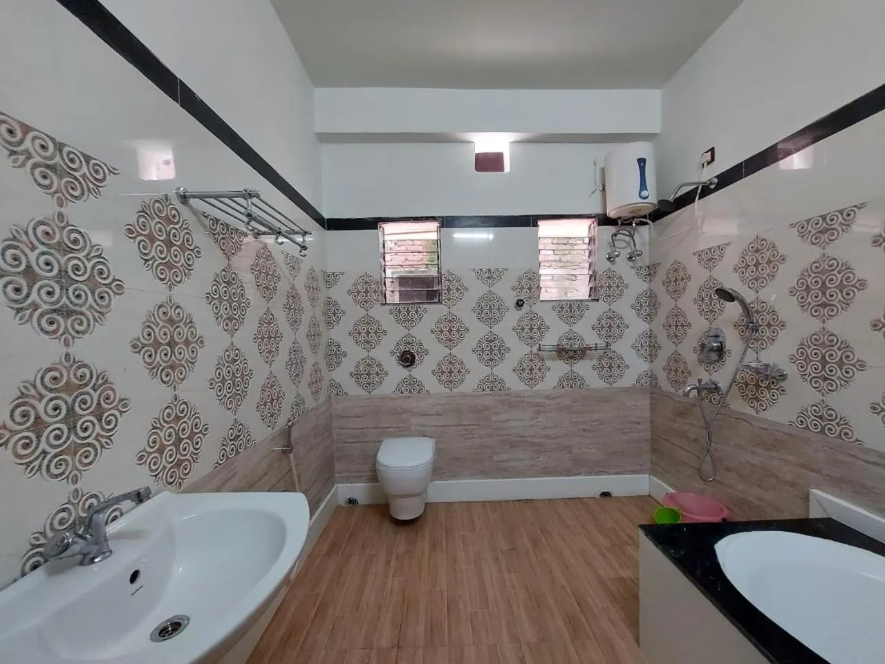 Shower in ICONIC Hotel Digha