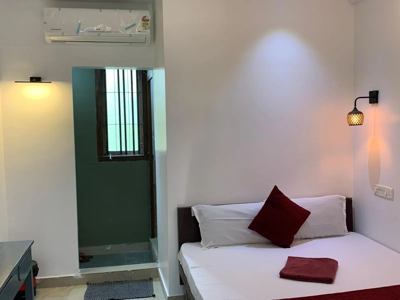 Bed in FAAZ Residency